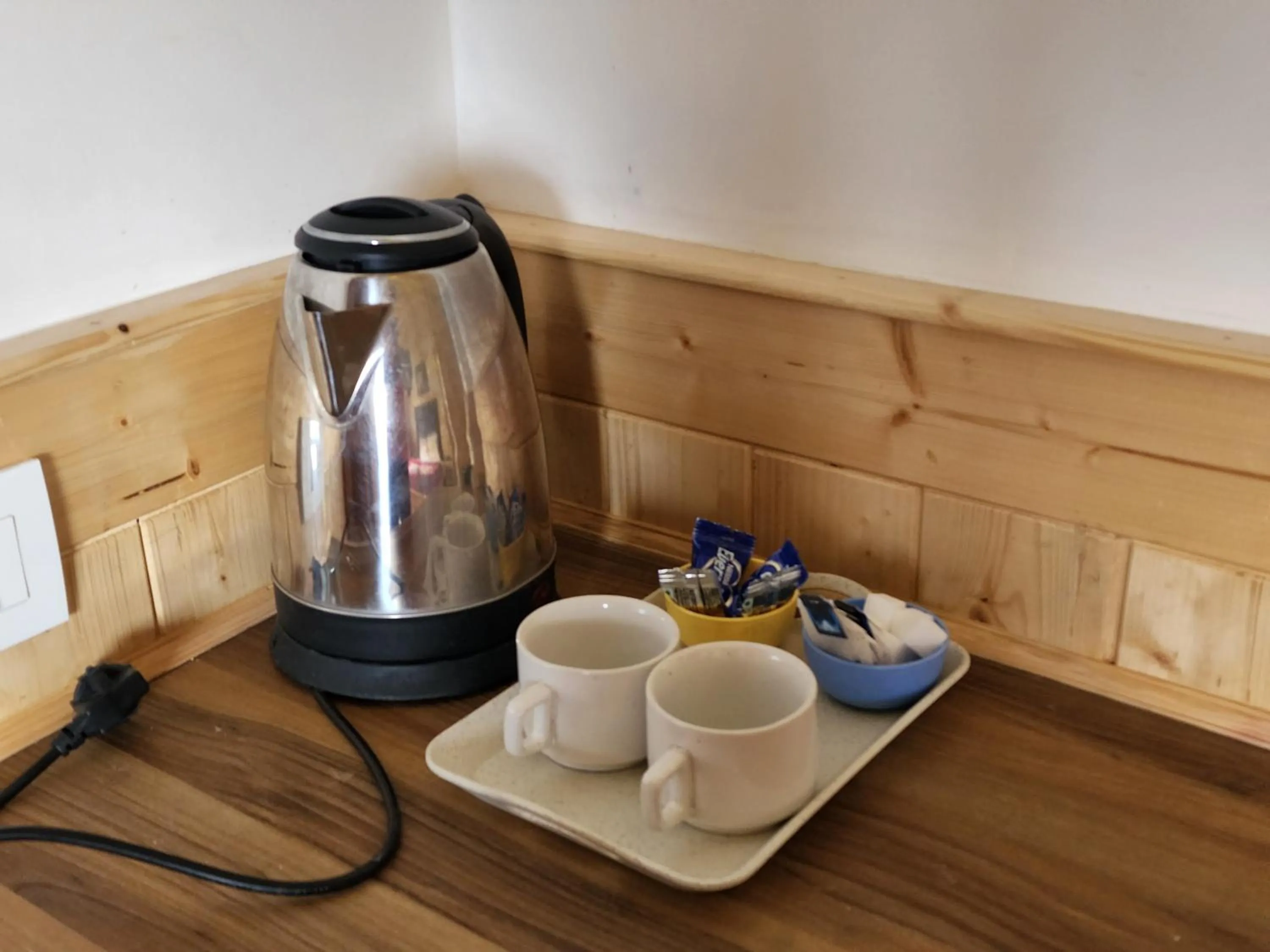 Coffee/tea facilities in Luxury Planet Resort Manali