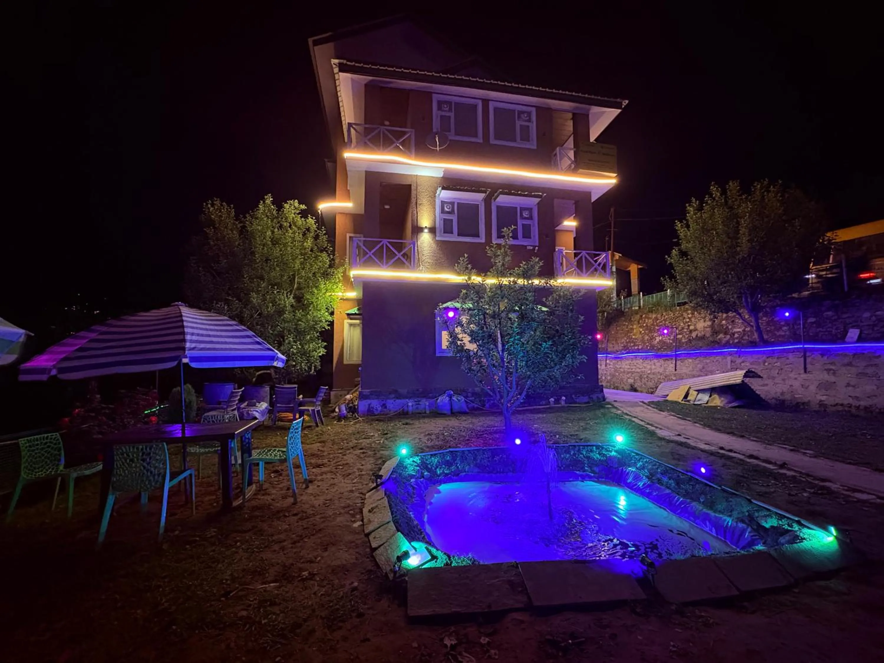 Property building in Luxury Planet Resort Manali