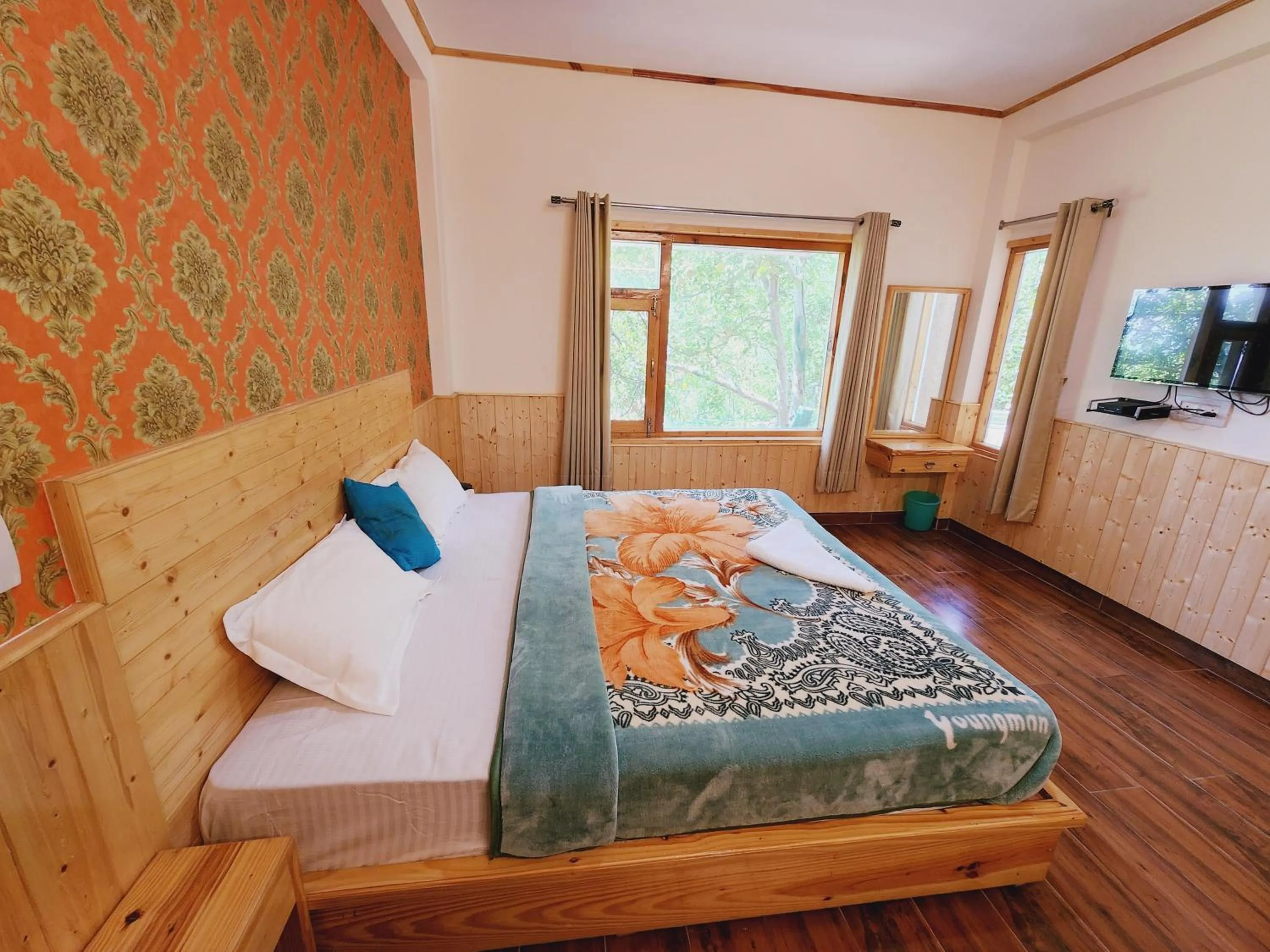 Bed in Luxury Planet Resort Manali