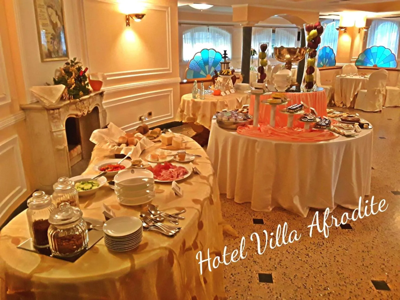 Food and drinks in Afrodite Boutique Hotel