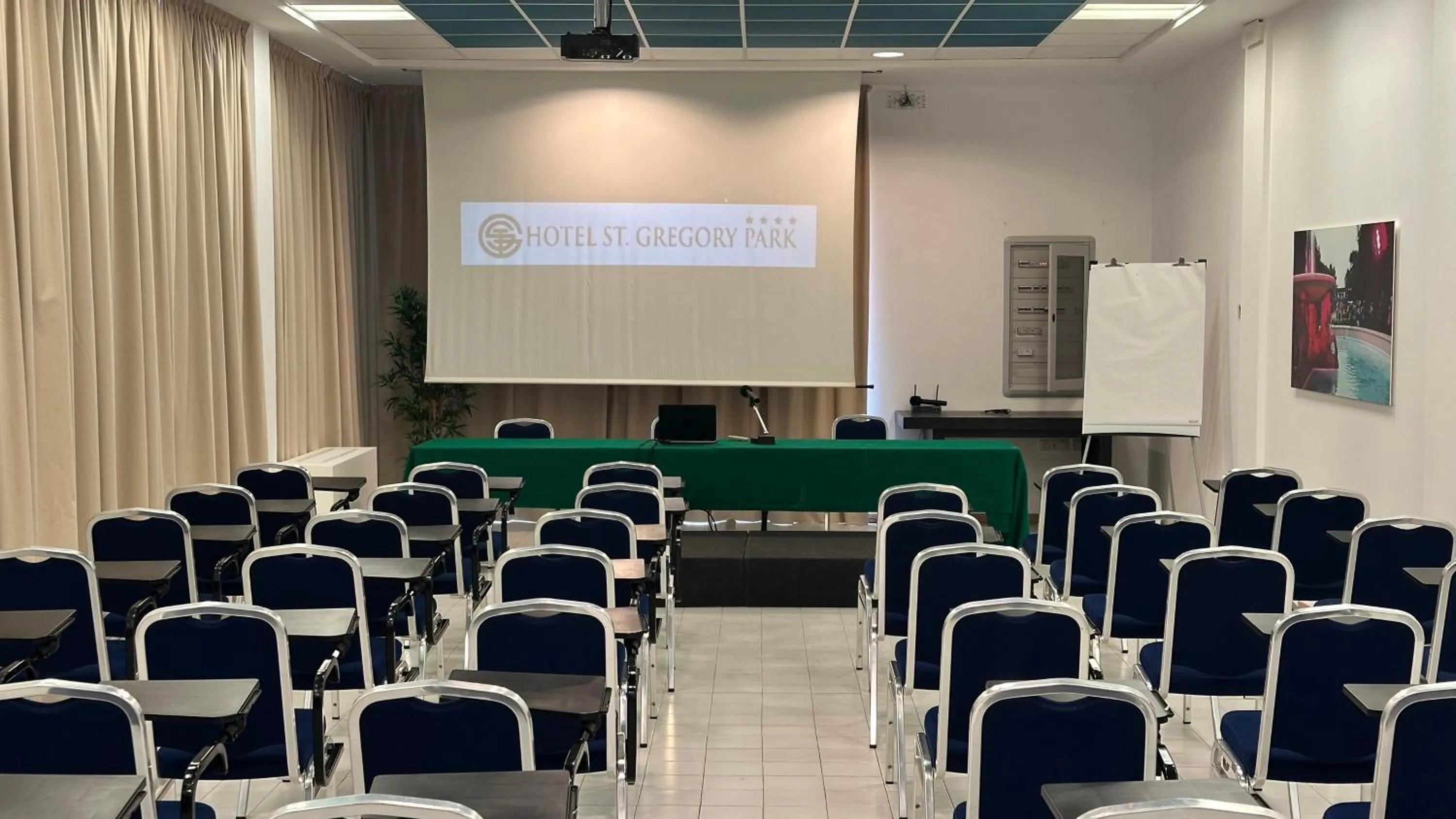 Meeting/conference room in Hotel St Gregory Park