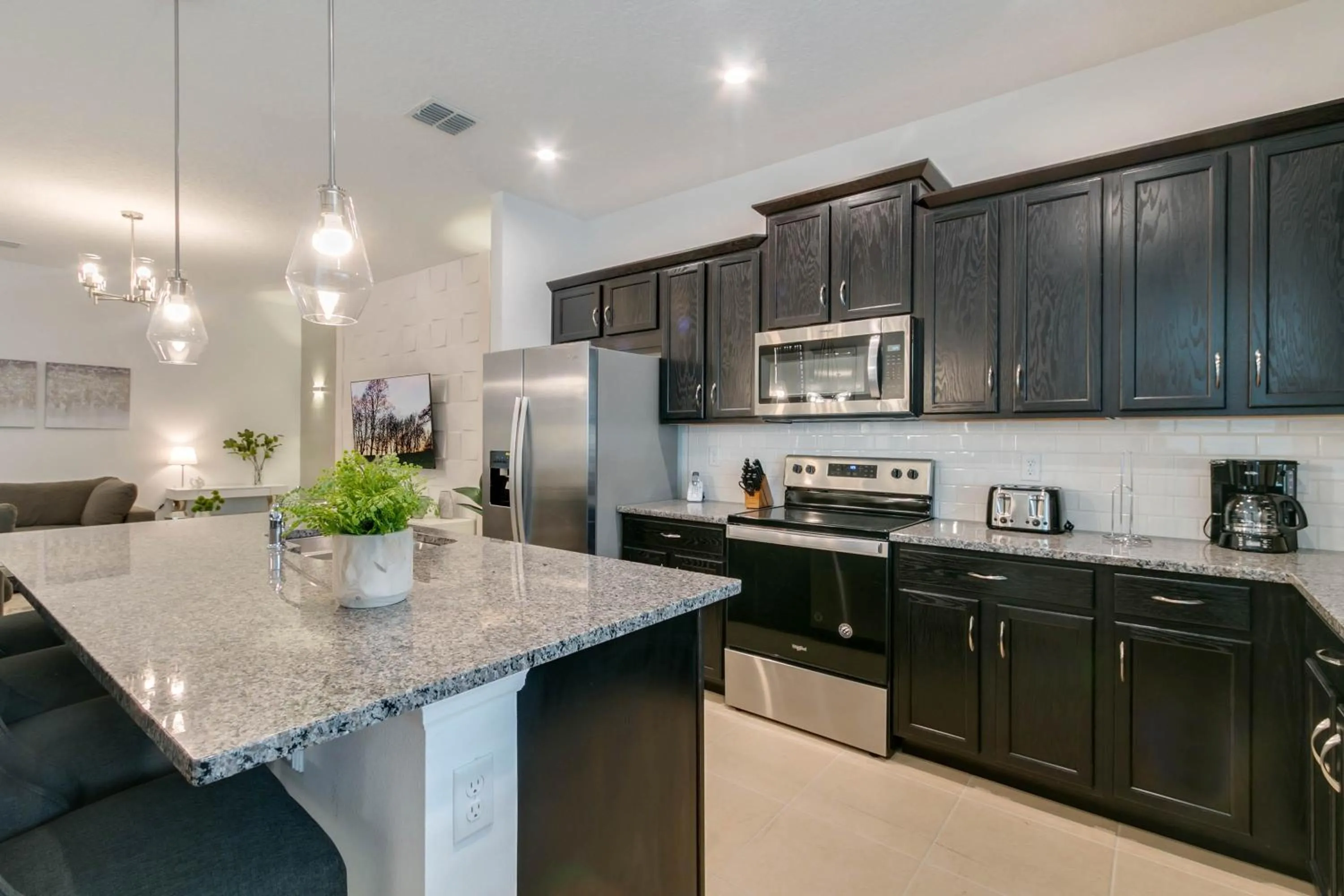 Property building in 4 Bedrooms 4 Bathrooms Solara 8964 Ad