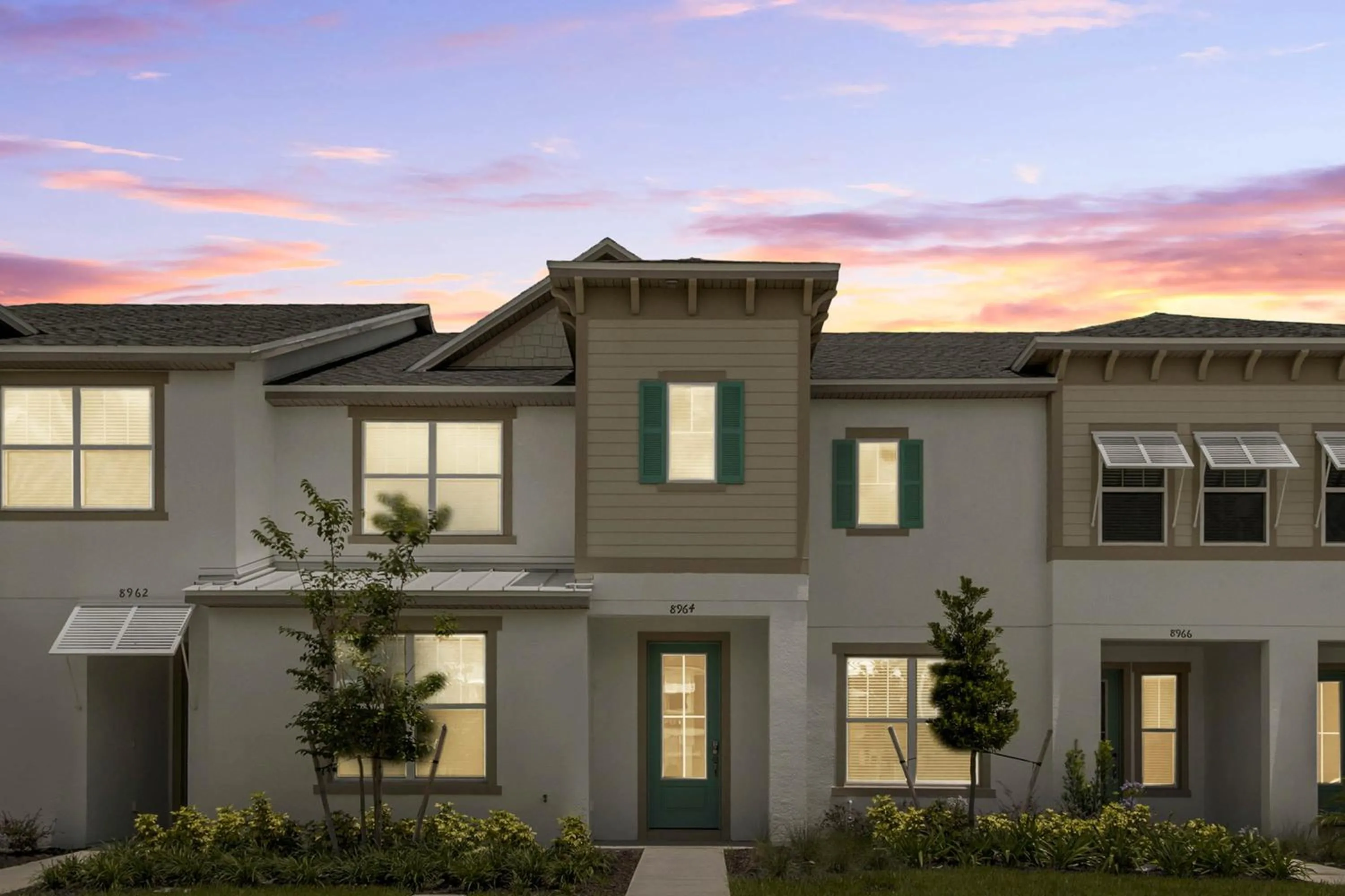 Property building in 4 Bedrooms 4 Bathrooms Solara 8964 Ad