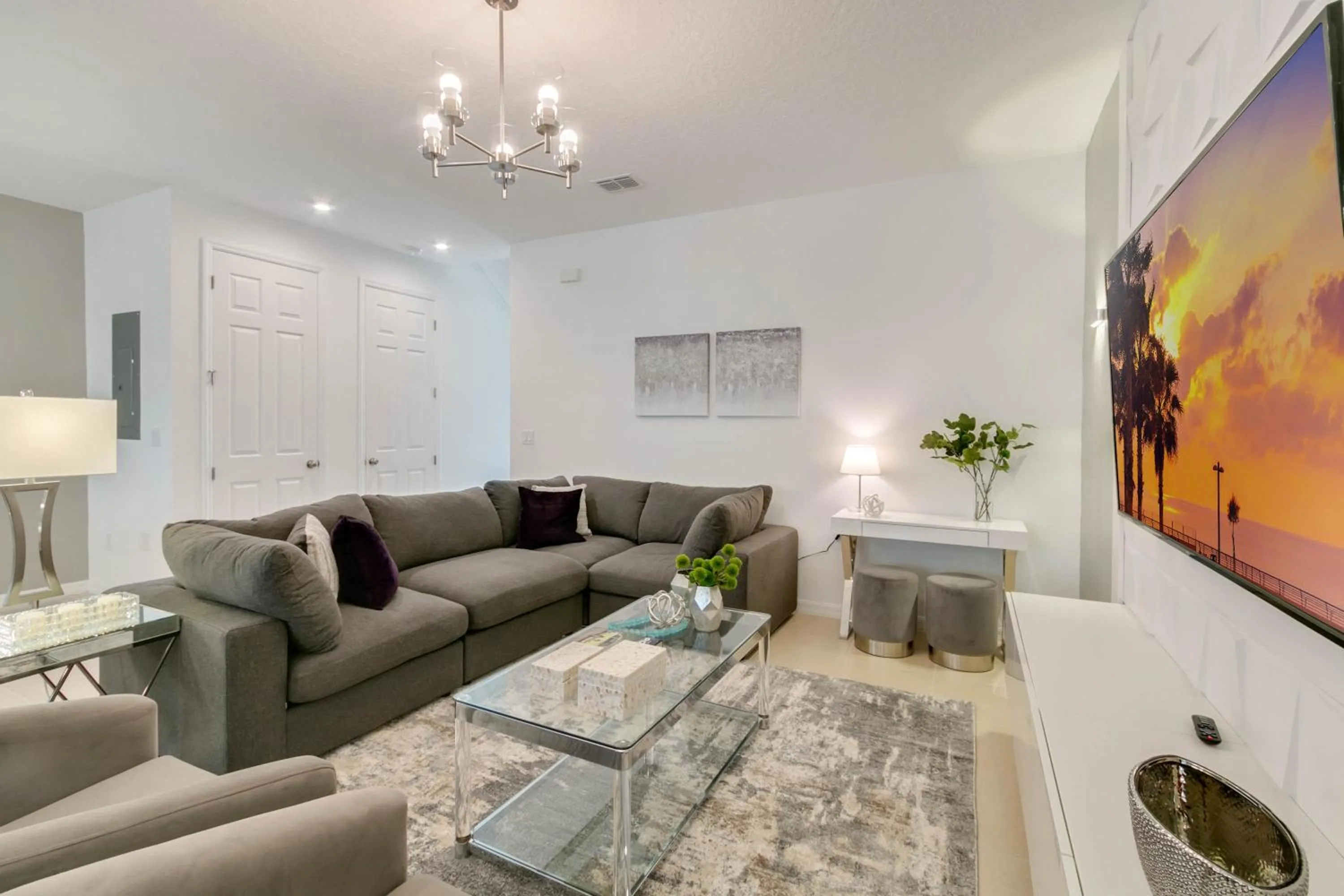 Property building in 4 Bedrooms 4 Bathrooms Solara 8964 Ad