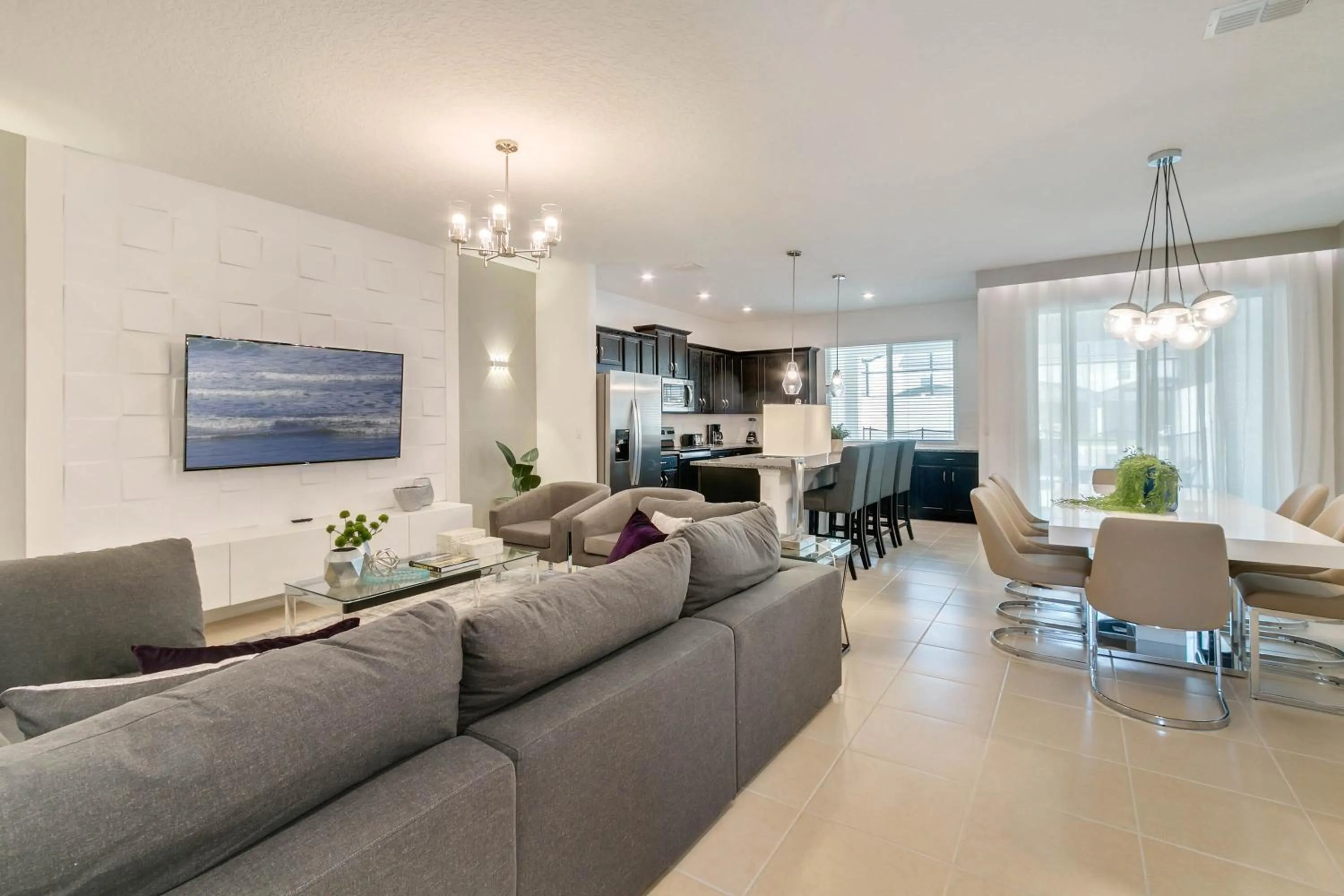 Property building in 4 Bedrooms 4 Bathrooms Solara 8964 Ad