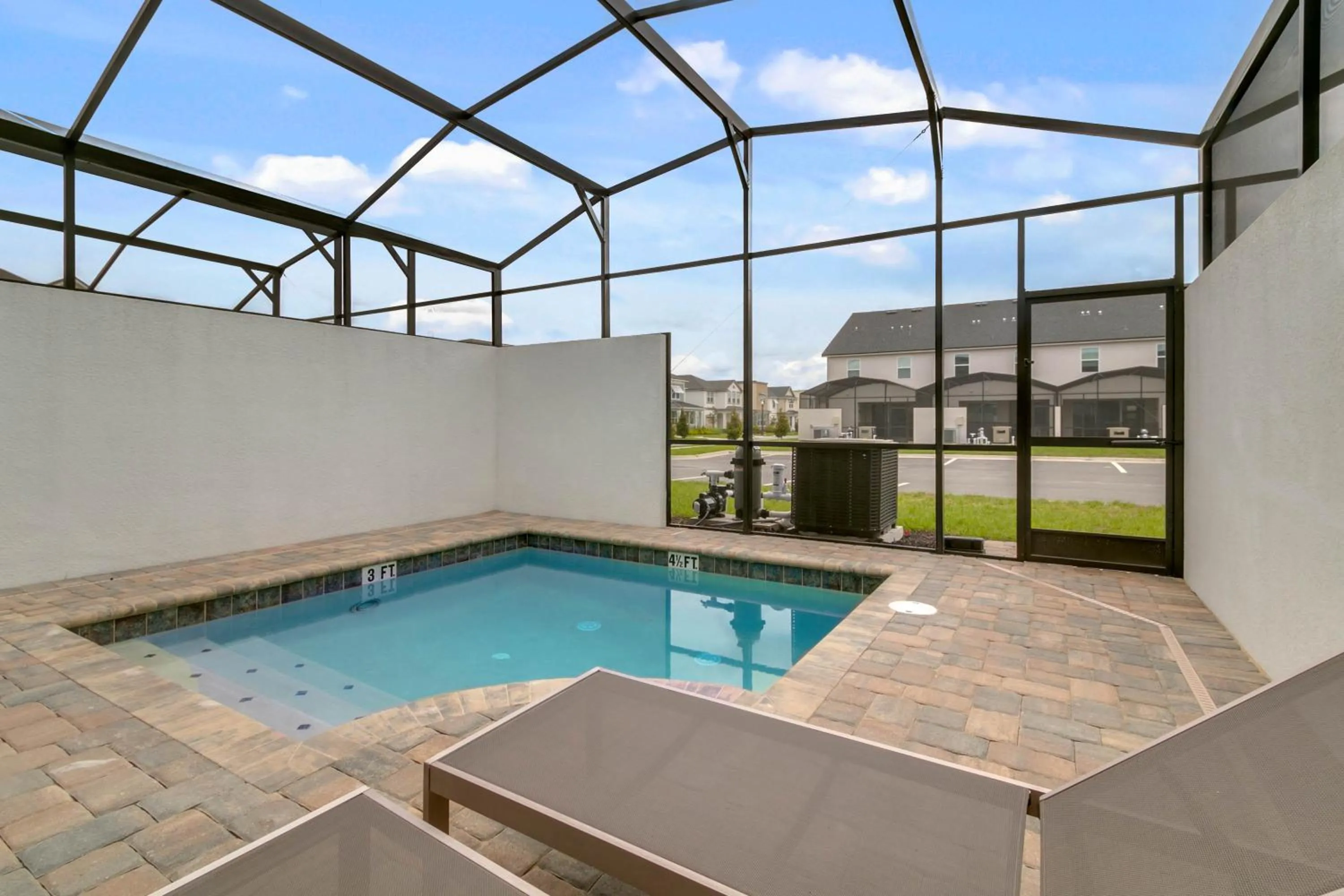 Property building in 4 Bedrooms 4 Bathrooms Solara 8964 Ad