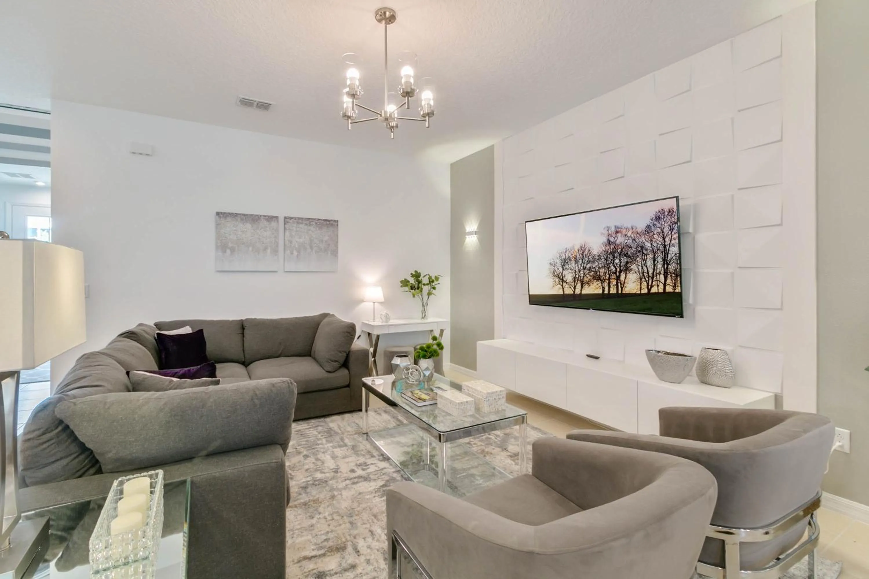 Property building in 4 Bedrooms 4 Bathrooms Solara 8964 Ad