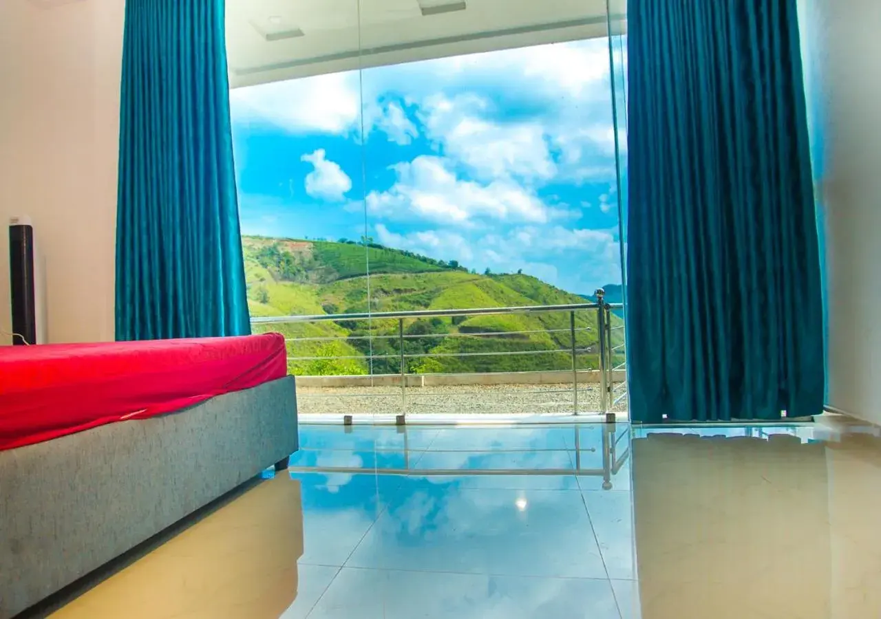 Bed in Hidden Valley Hill View Cottage Vagamon by VOYE HOMES - Rooms with Valley View Bed in Hidden Valley Hill View Cottage Vagamon by VOYE HOMES - Rooms with Valley View