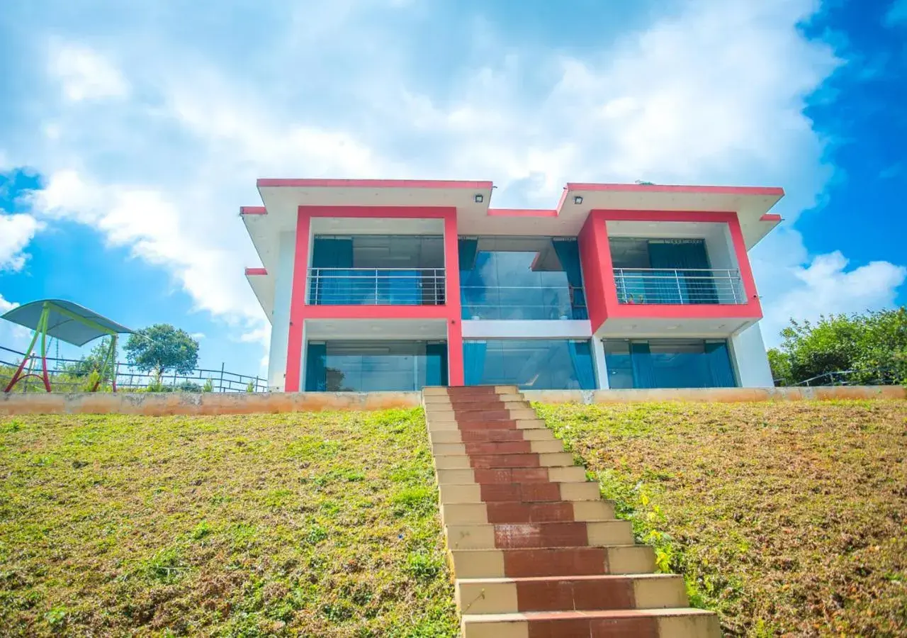 Property building in Hidden Valley Hill View Cottage Vagamon by VOYE HOMES - Rooms with Valley View Property building in Hidden Valley Hill View Cottage Vagamon by VOYE HOMES - Rooms with Valley View