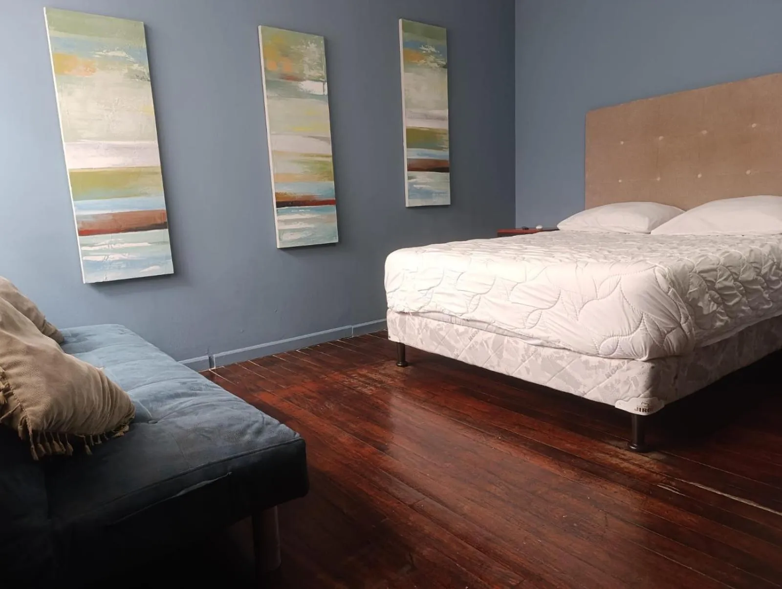 Photo of the whole room, Bed in Otoya 1907 Hotel