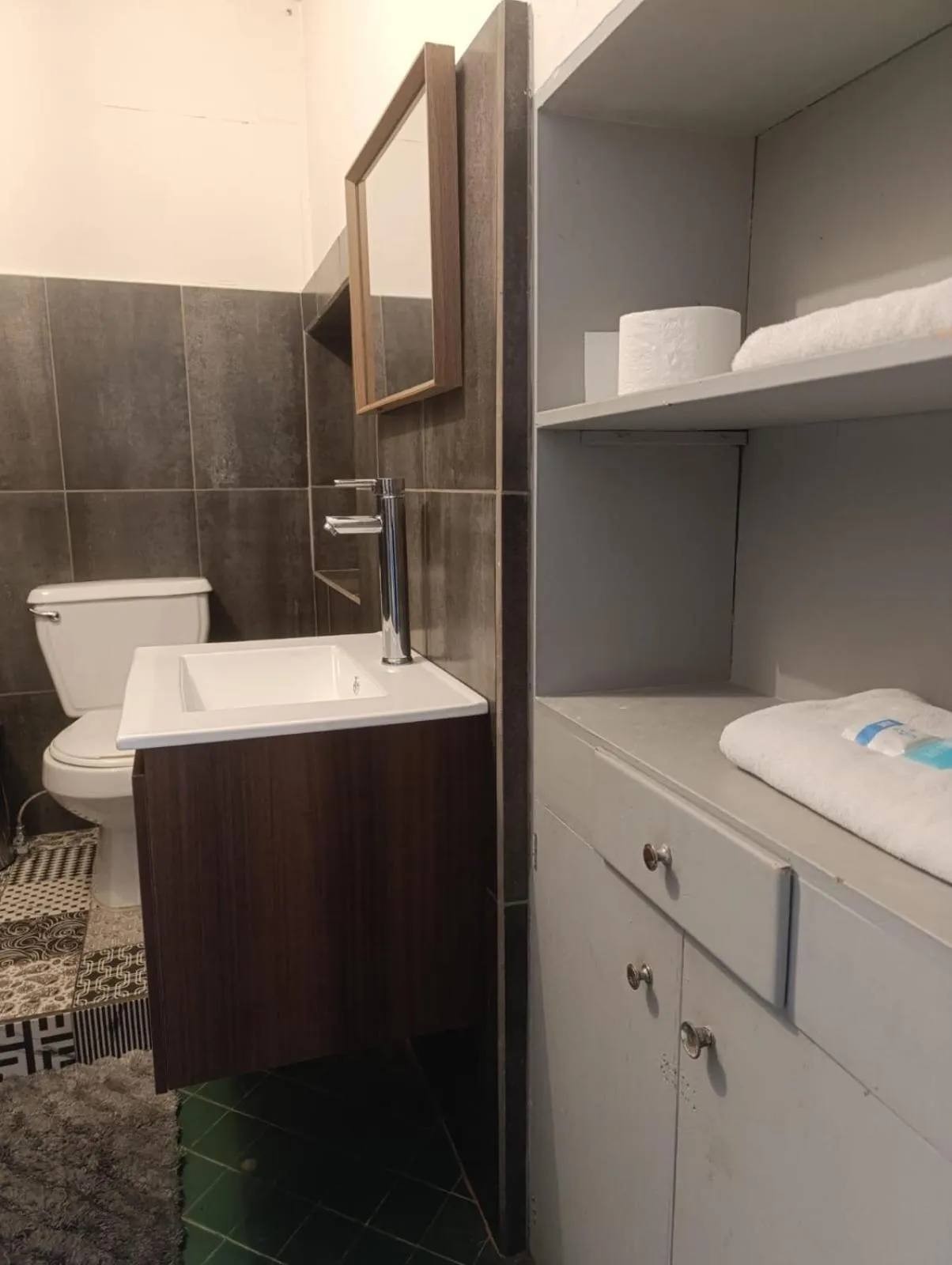 Bathroom in Otoya 1907 Hotel