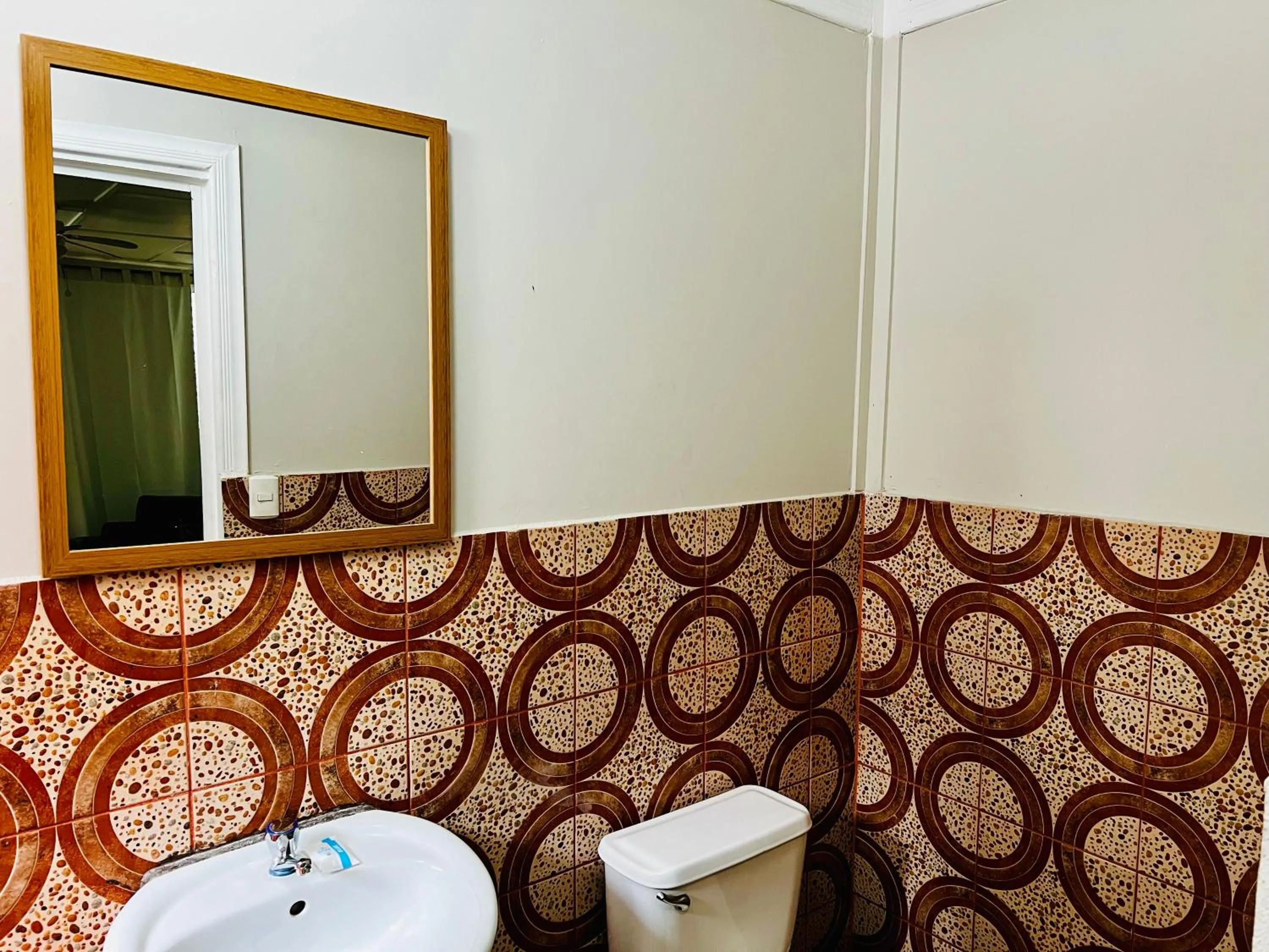 Toilet in Otoya 1907 Hotel