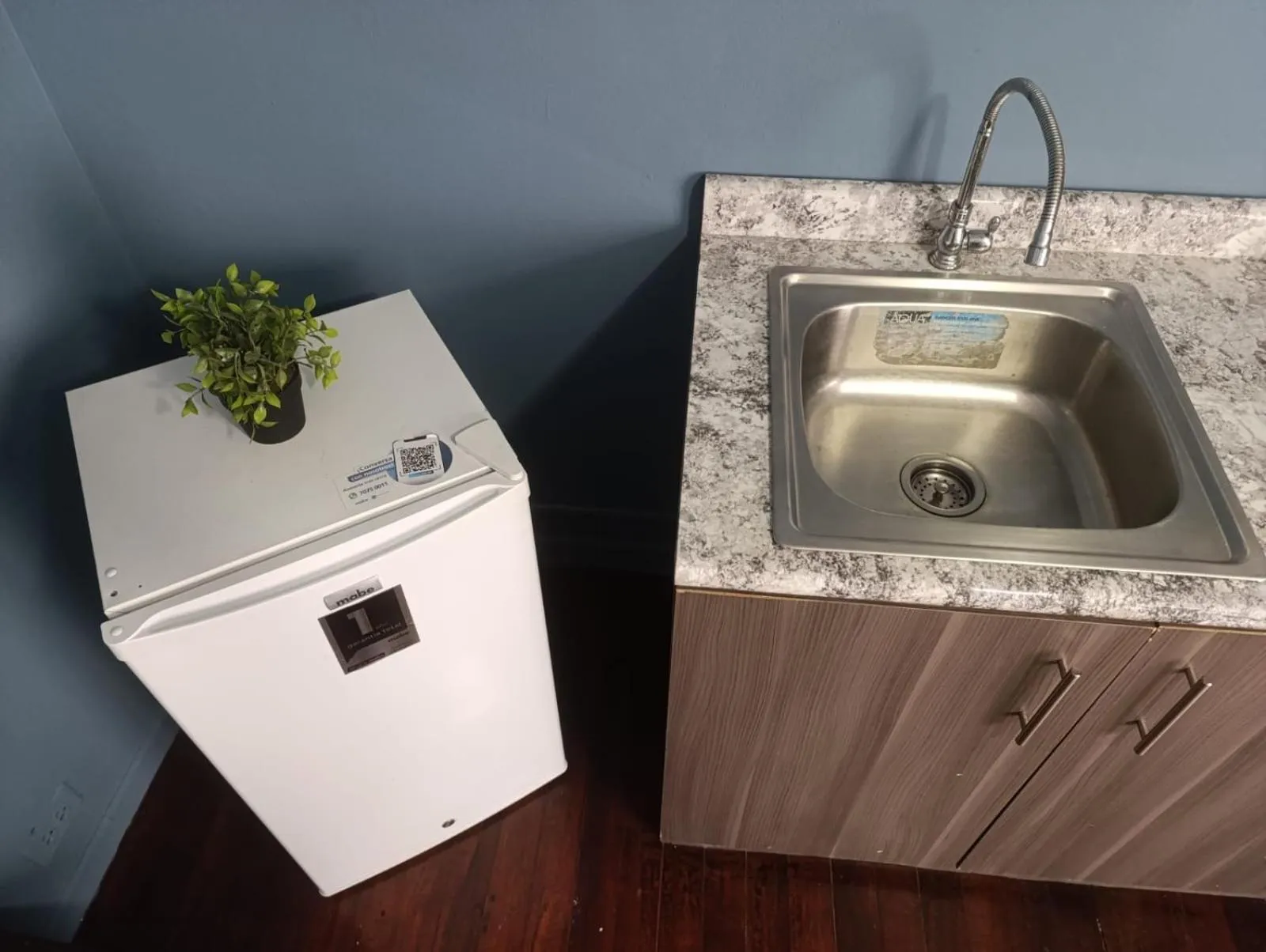 Kitchen or kitchenette in Otoya 1907 Hotel