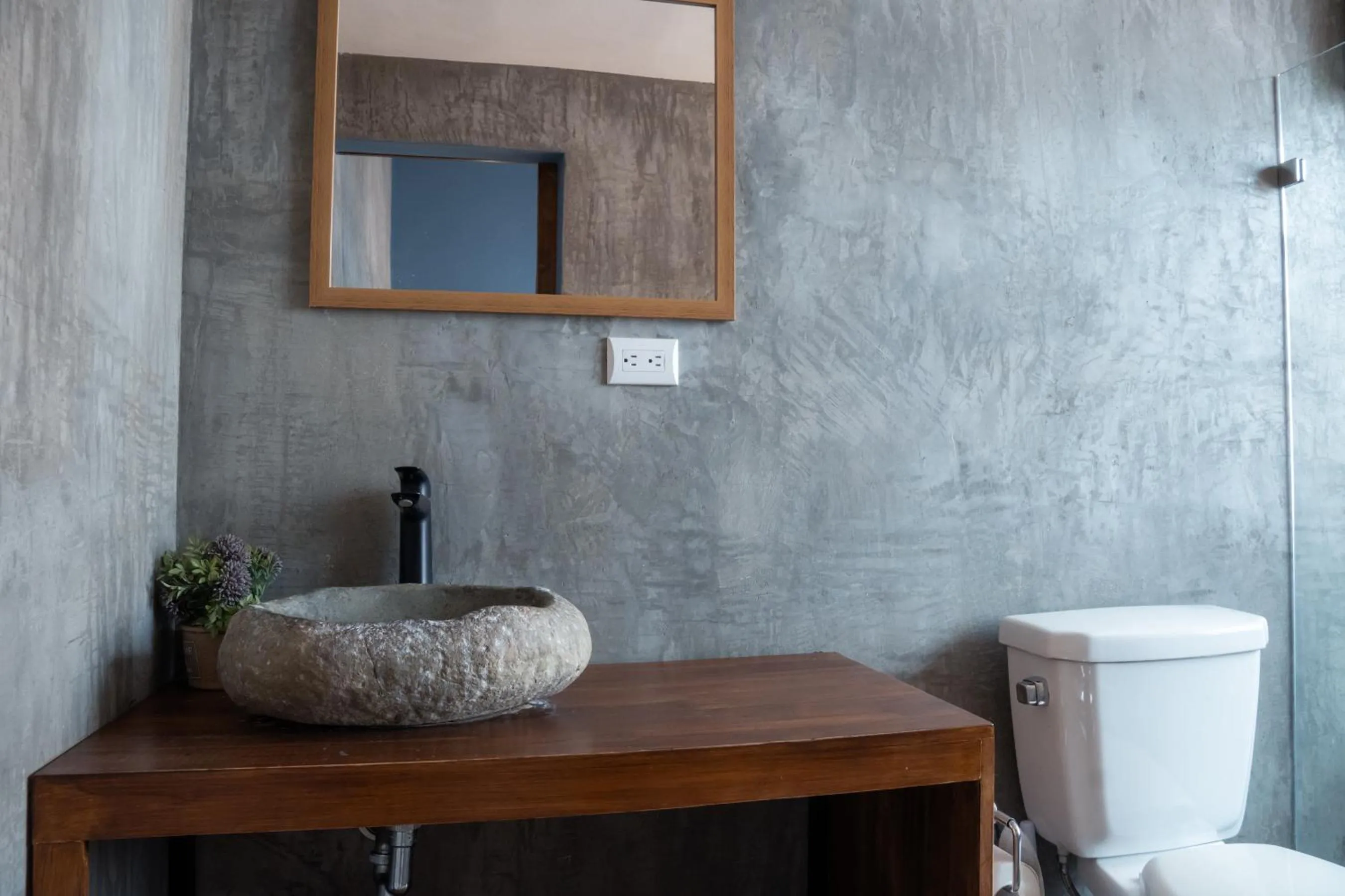 Bathroom in Otoya 1907 Hotel