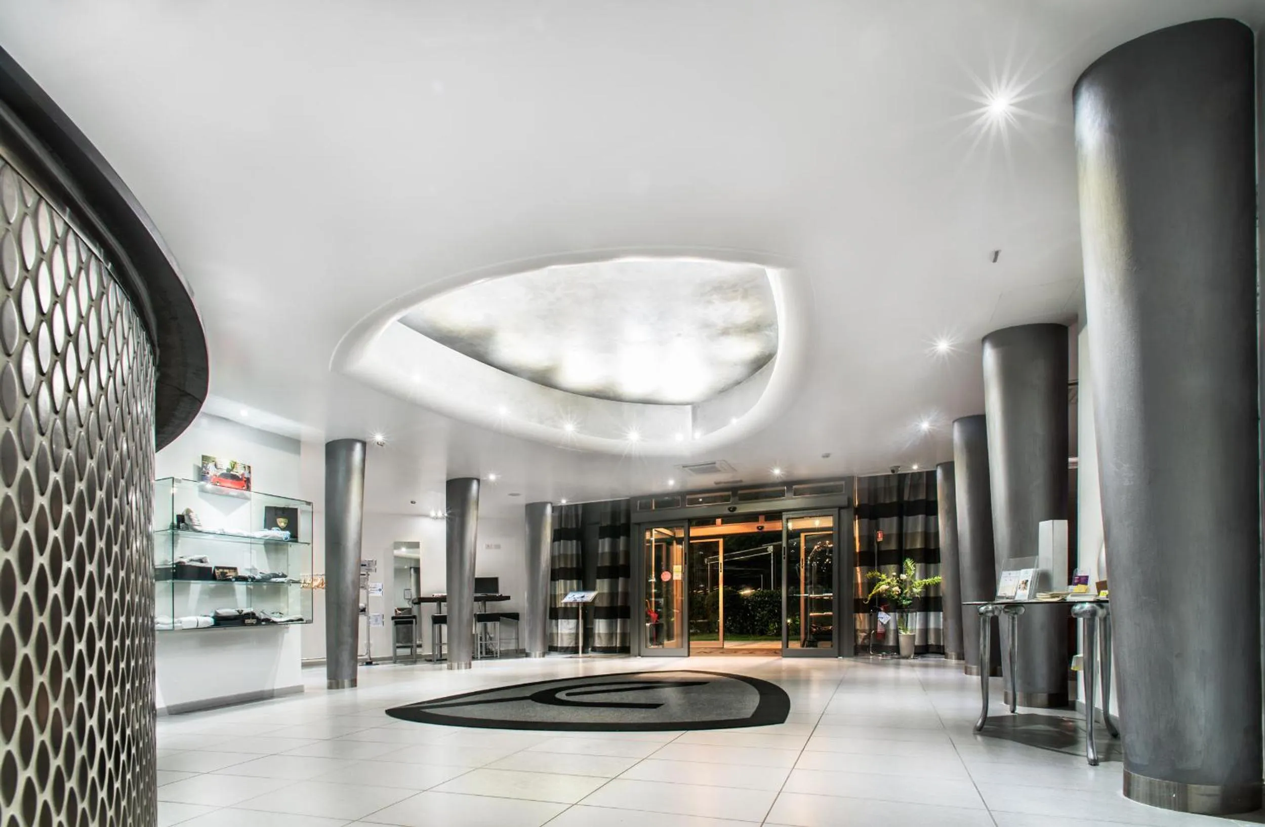 Property logo or sign in Daytona Business Hotel