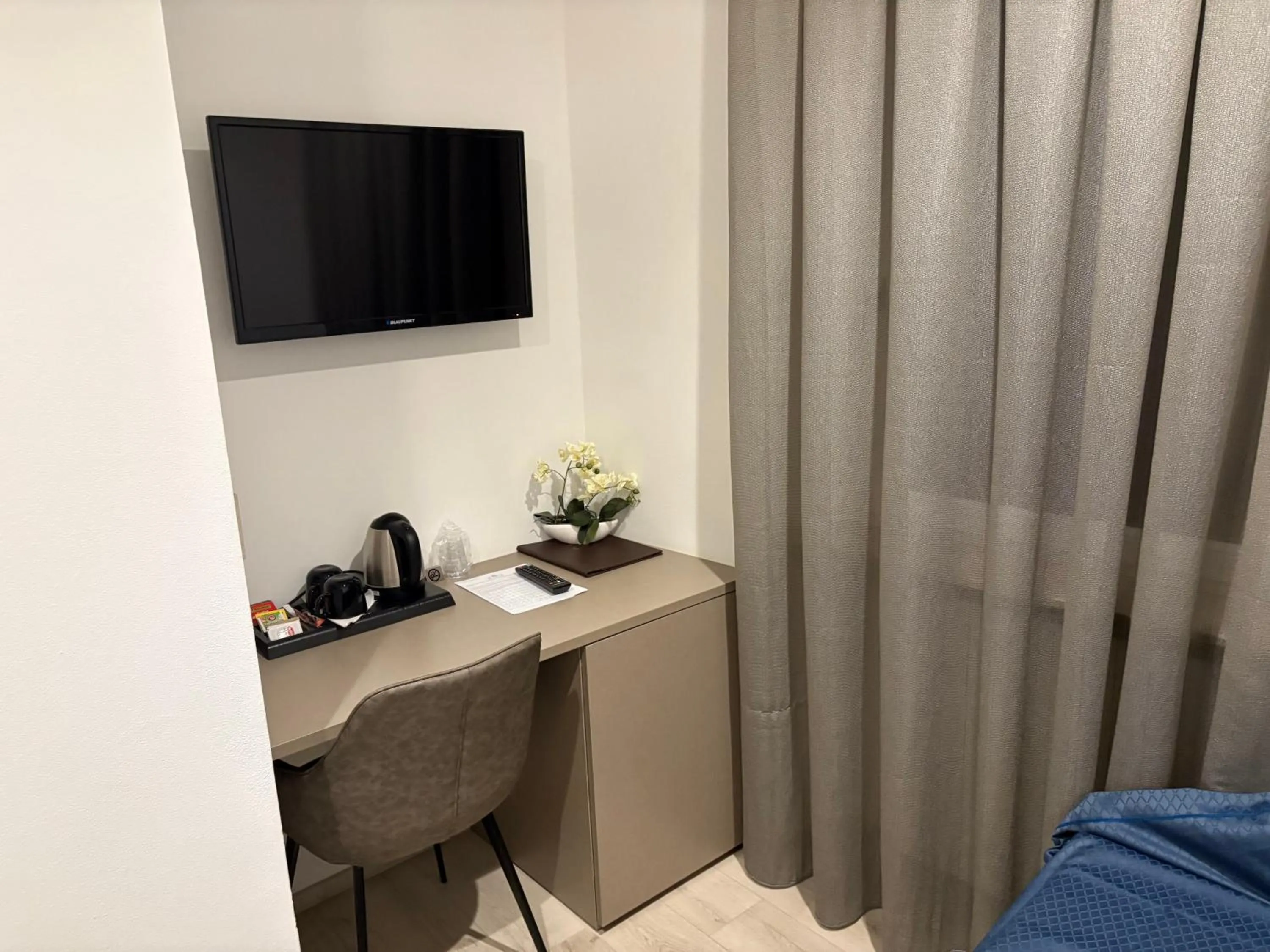 Bed in Albergo Cappello e Cadore