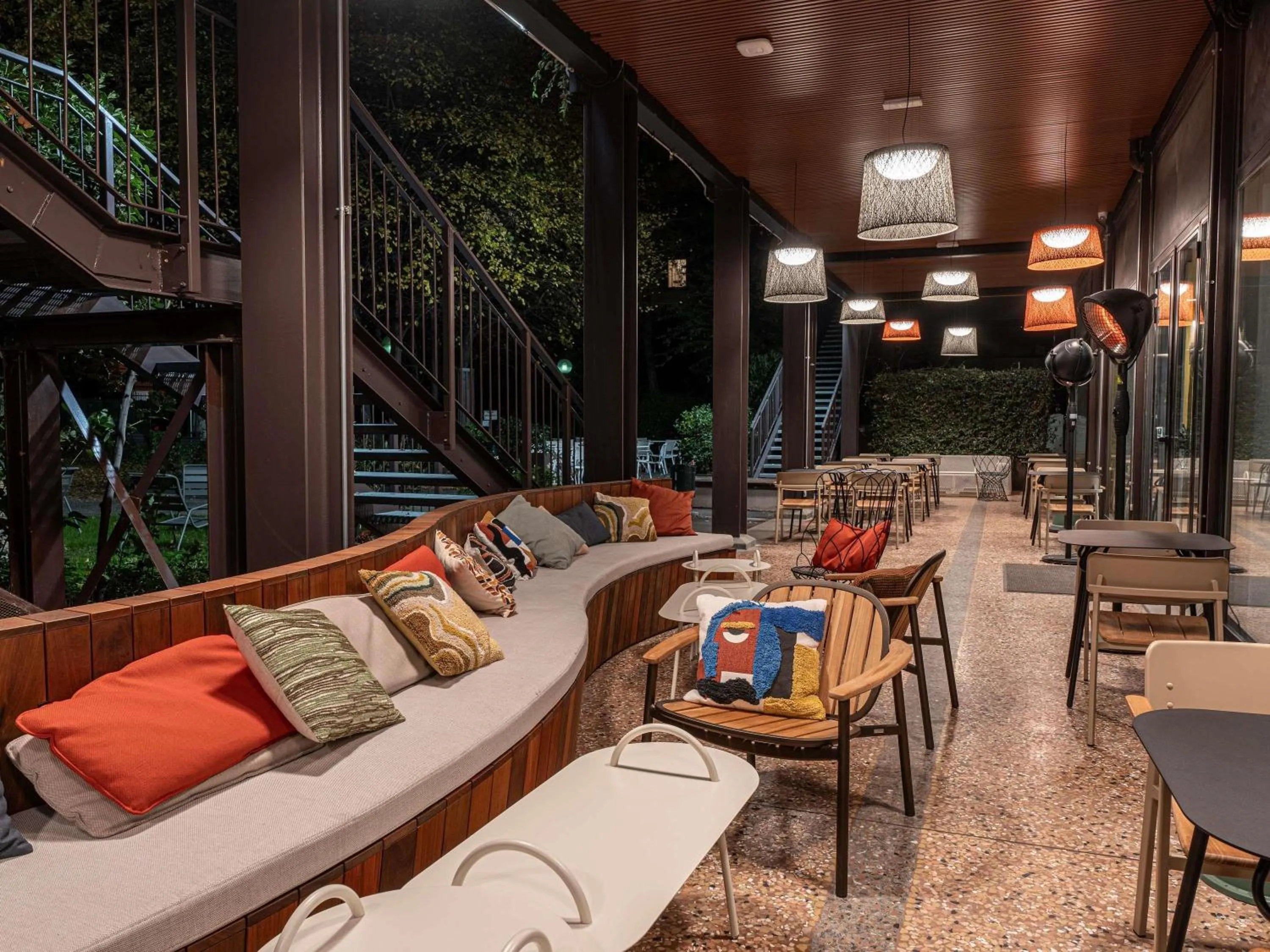 Lounge or bar in Mercure Bologna Centro