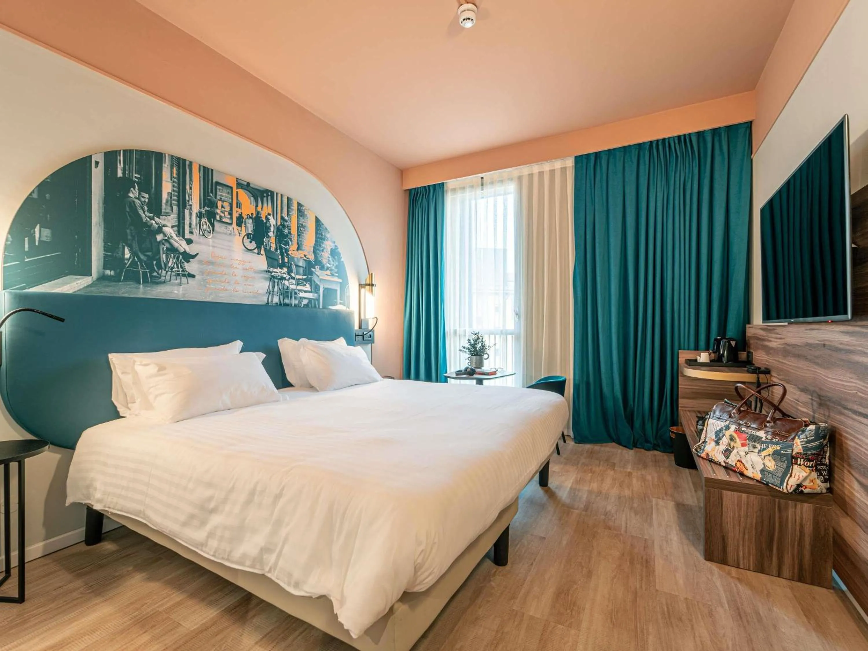 Bedroom, Bed in Mercure Bologna Centro