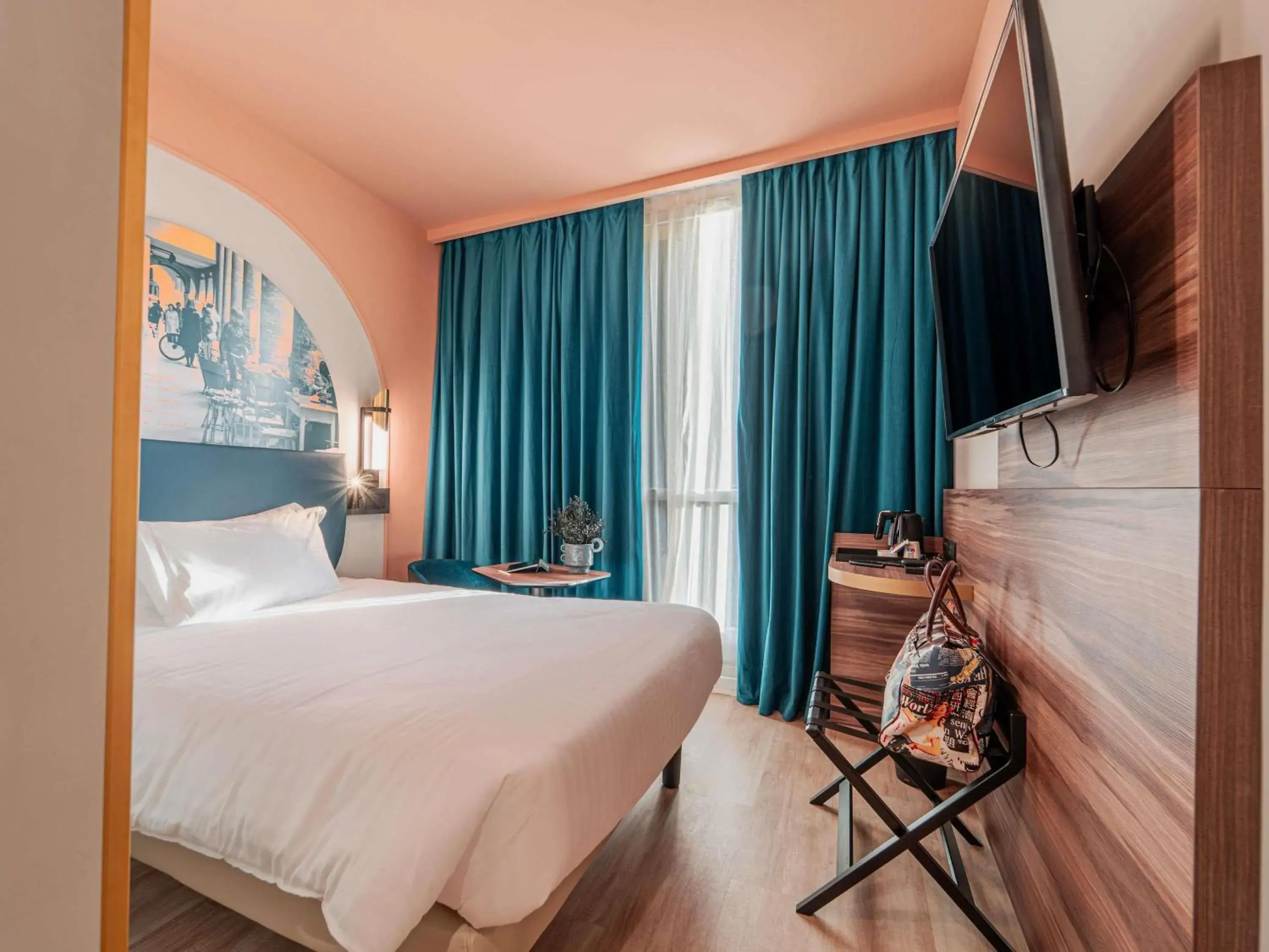 Bedroom, Bed in Mercure Bologna Centro Bedroom, Bed in Mercure Bologna Centro