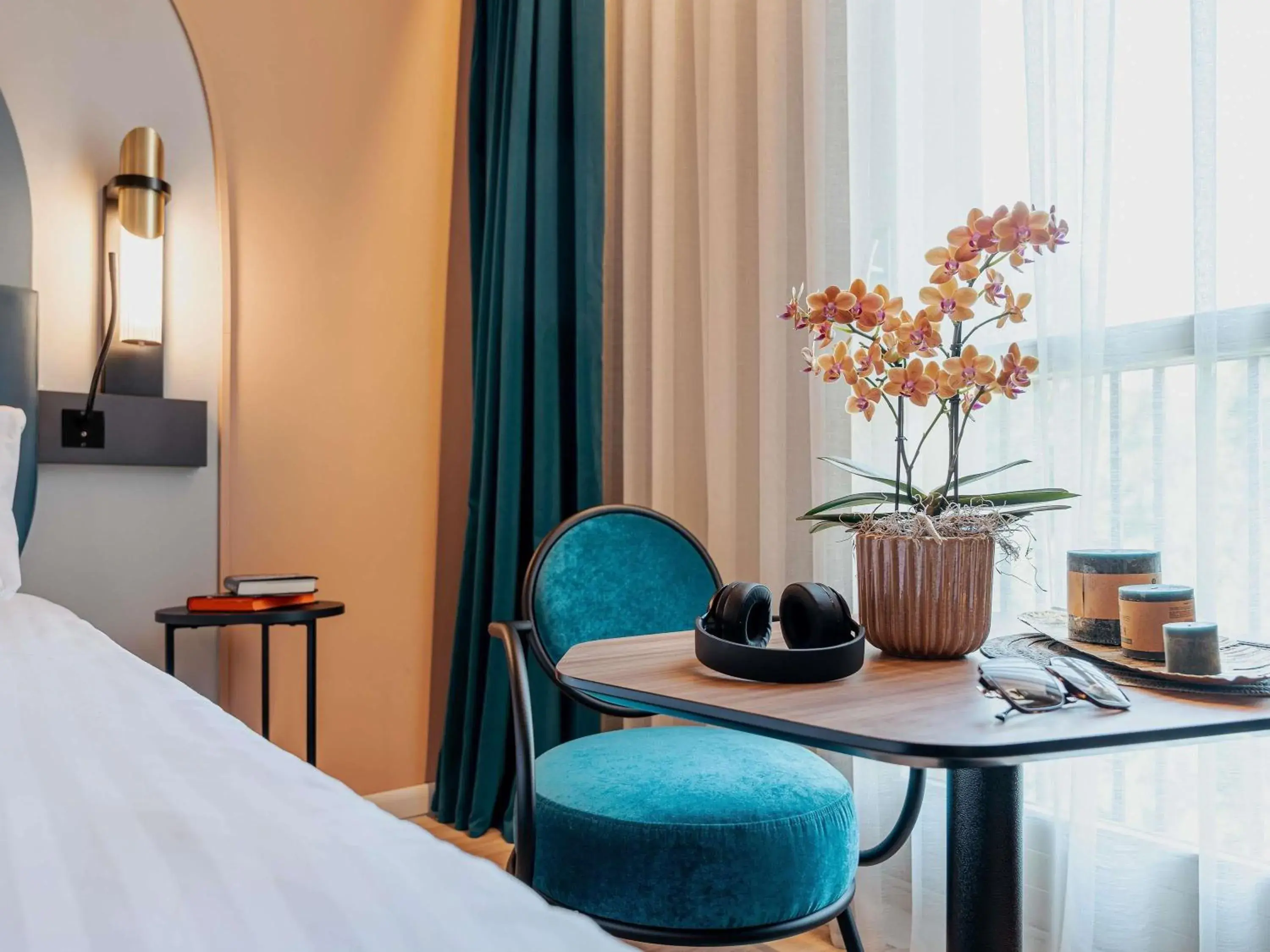 Bedroom, Bed in Mercure Bologna Centro Bedroom, Bed in Mercure Bologna Centro