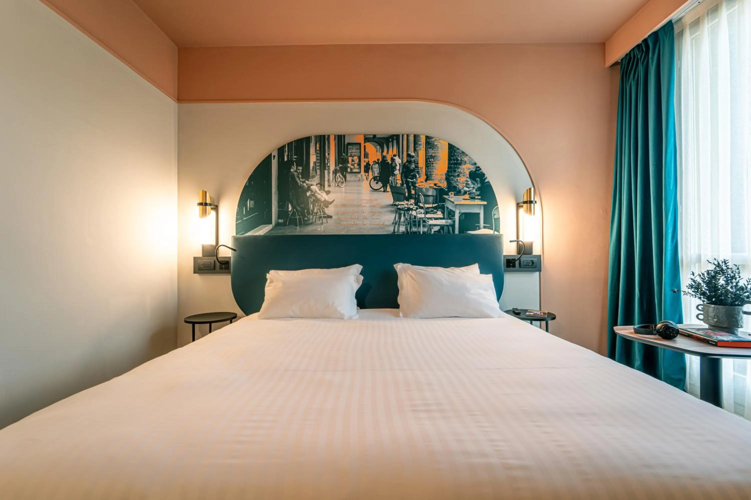 Bed in Mercure Bologna Centro