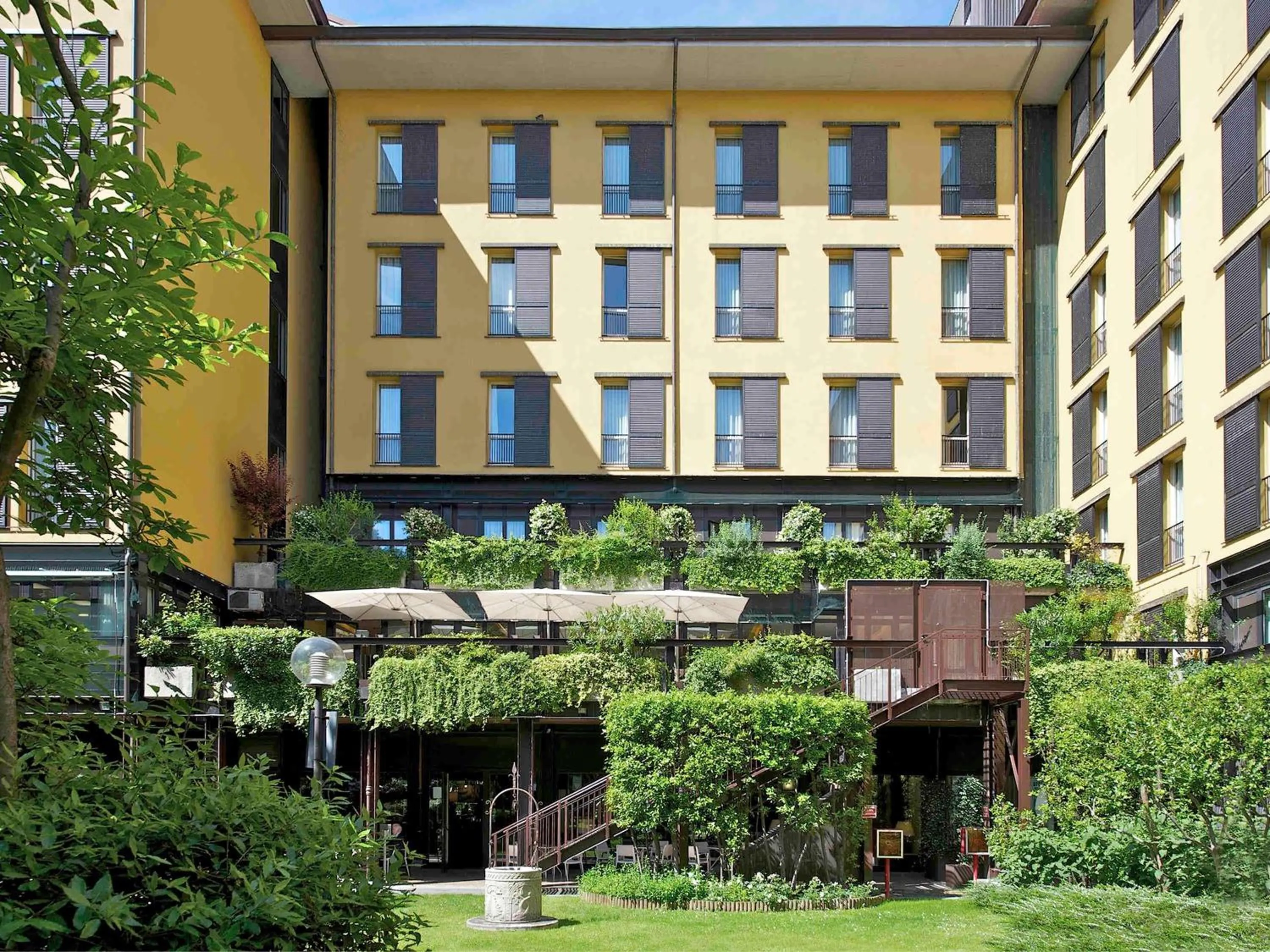 Property building in Mercure Bologna Centro