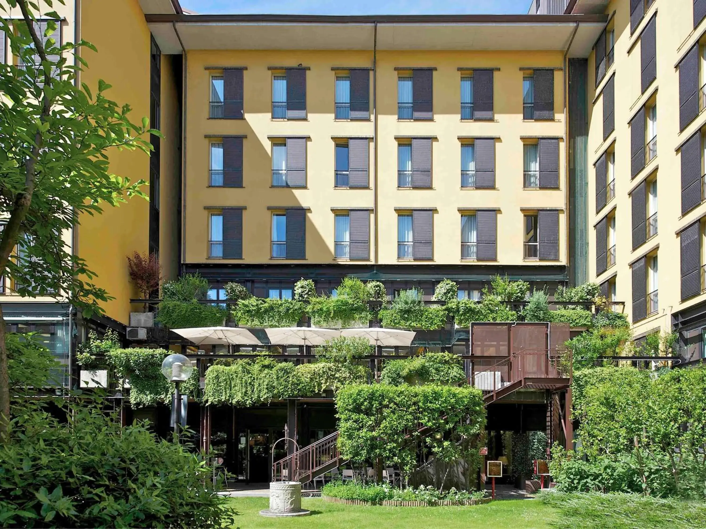 Property building in Mercure Bologna Centro Property building in Mercure Bologna Centro