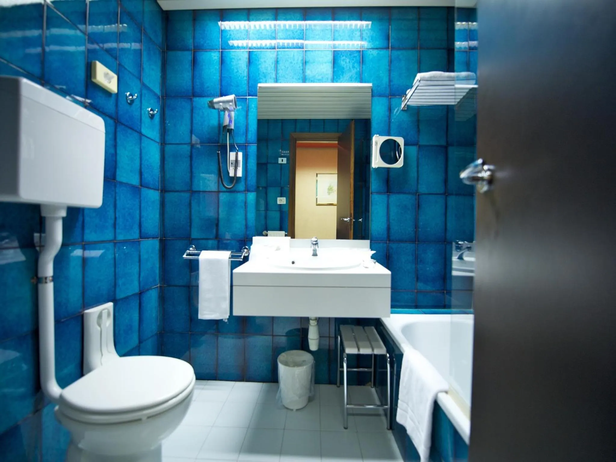 Toilet in Mercure Bologna Centro