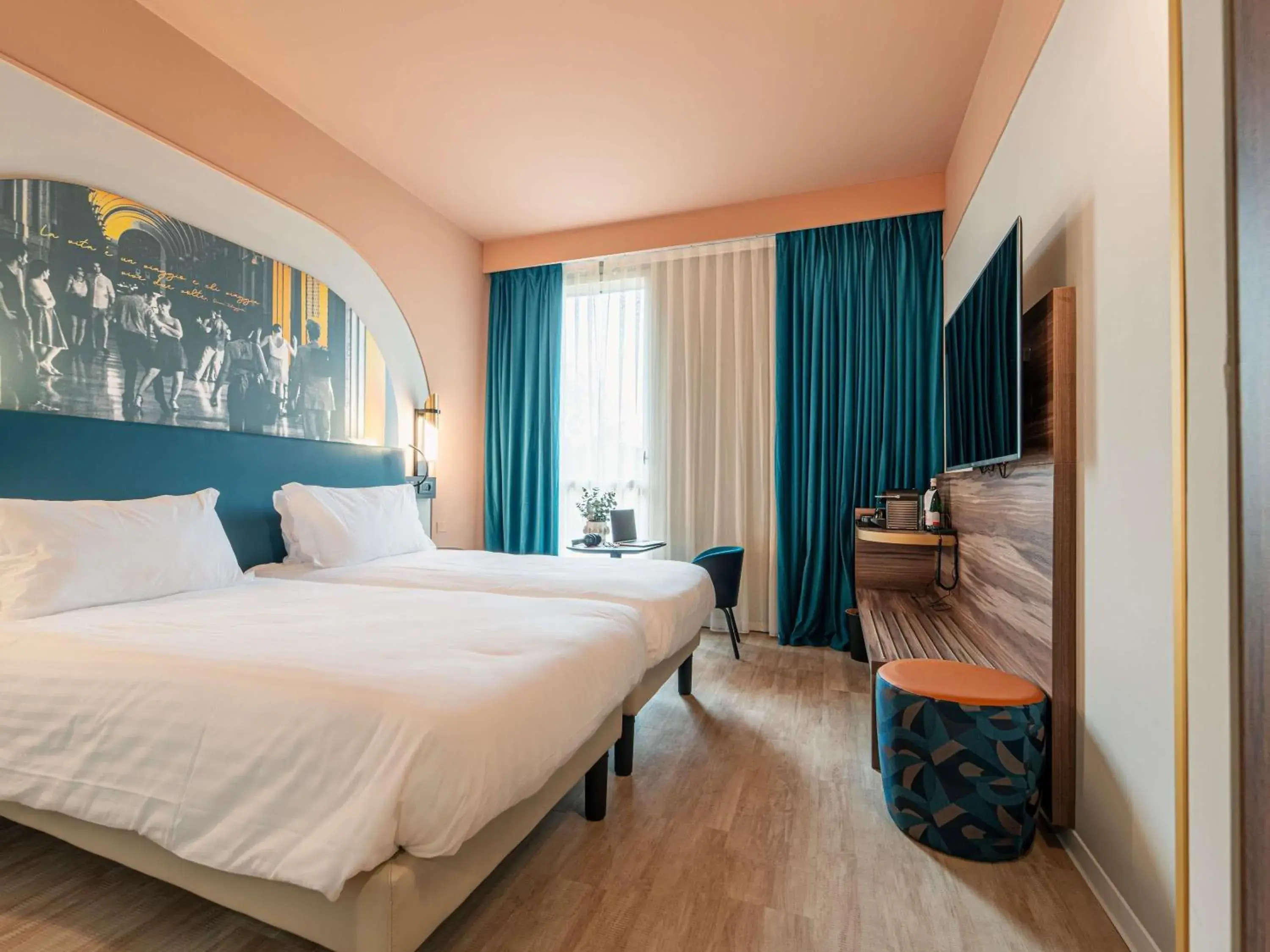 Bedroom, Bed in Mercure Bologna Centro Bedroom, Bed in Mercure Bologna Centro