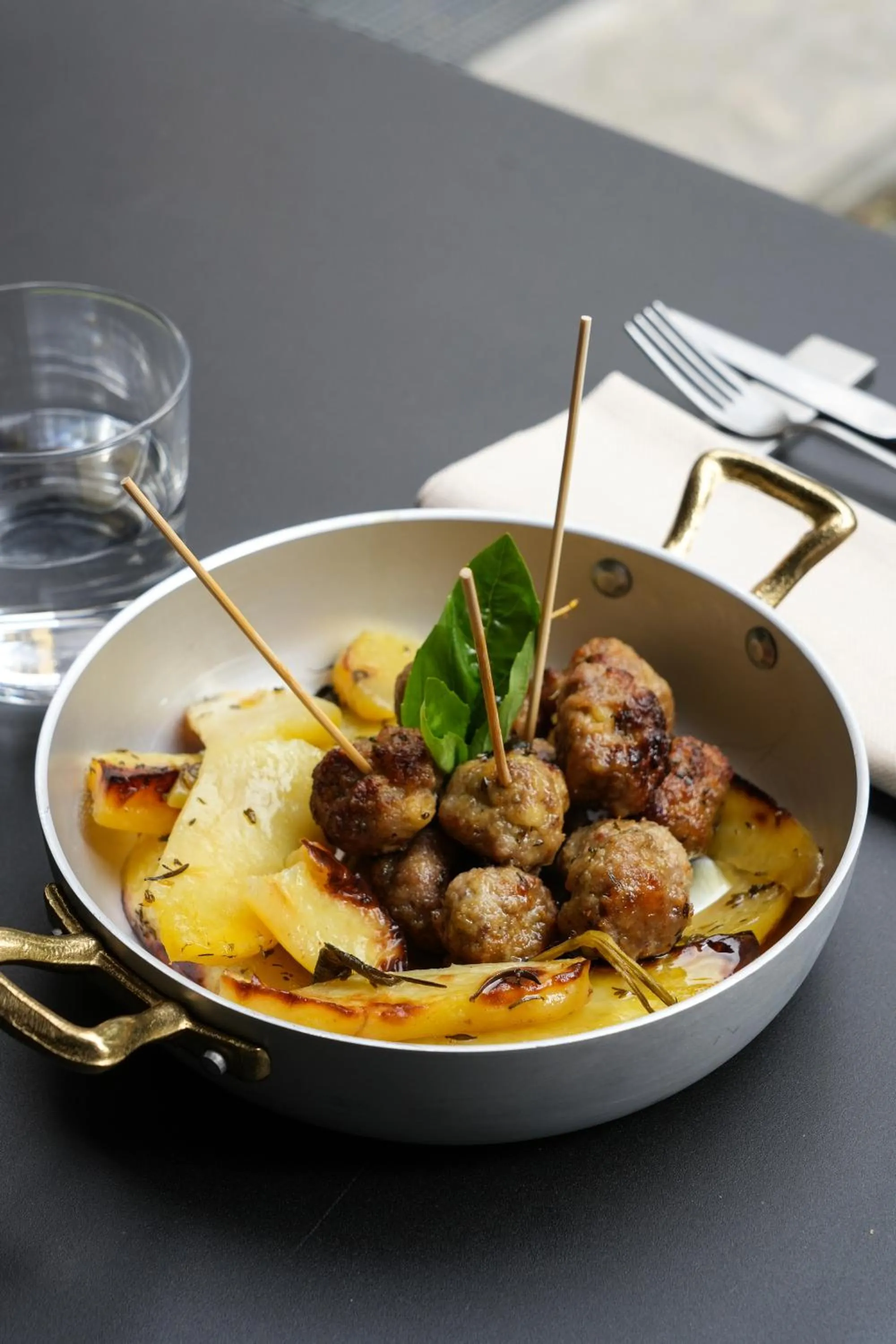 Restaurant/places to eat in Mercure Bologna Centro