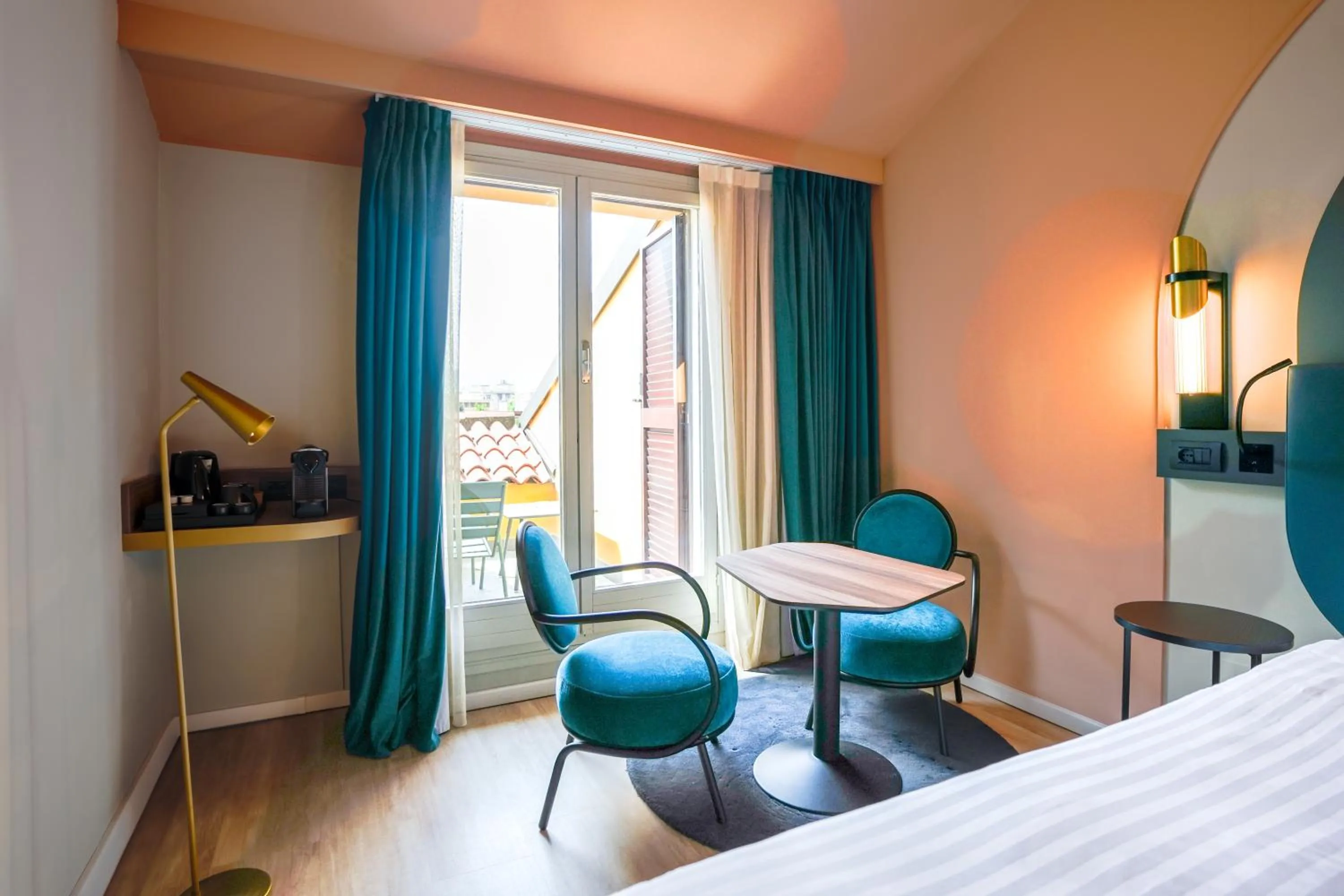 Balcony/Terrace, Bed in Mercure Bologna Centro