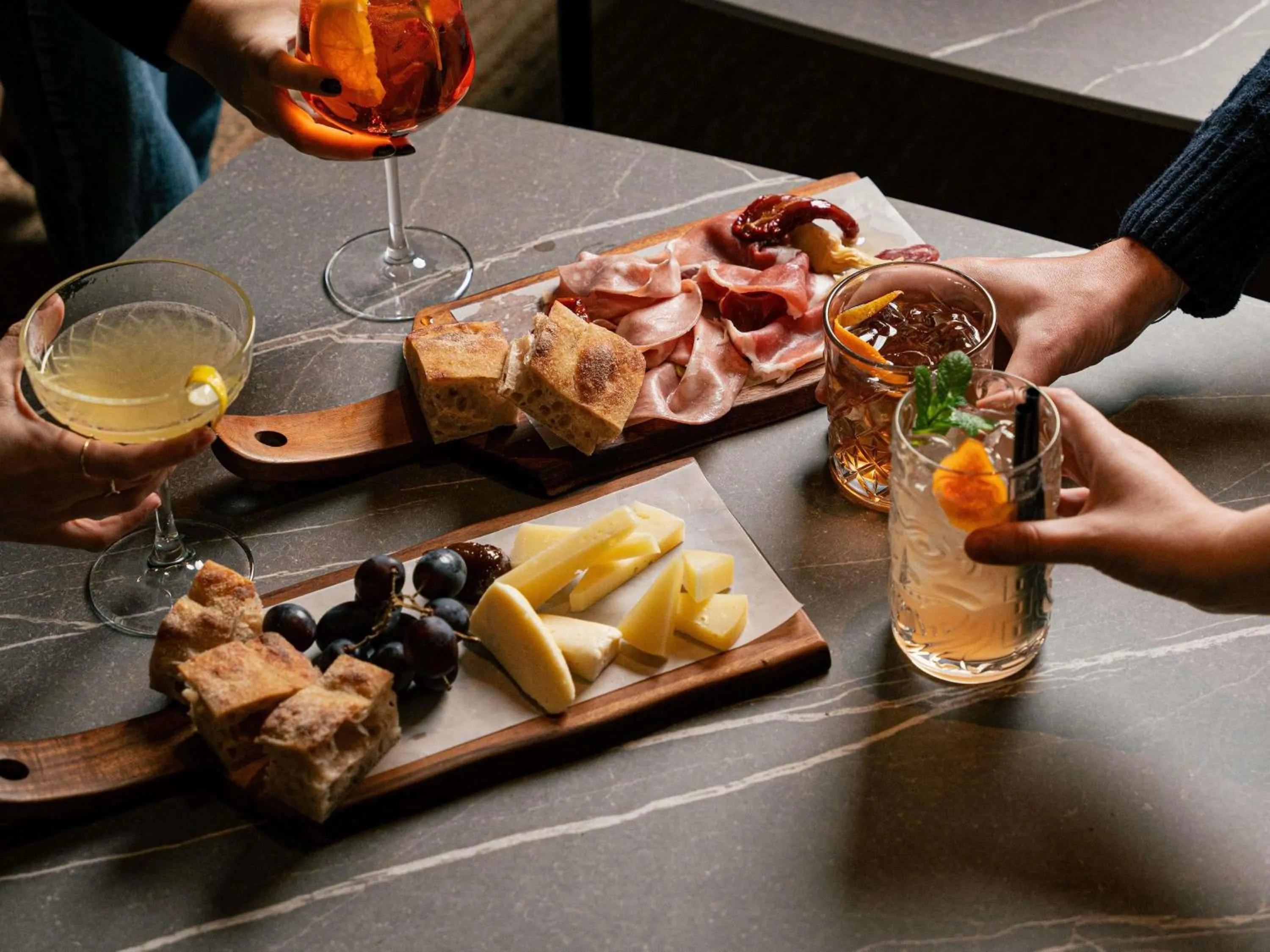 Lounge or bar in Mercure Bologna Centro