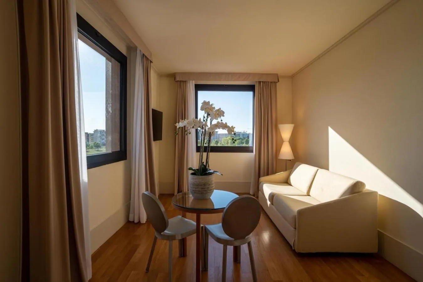 View (from property/room), Bed in Hilton Garden Inn Florence Novoli