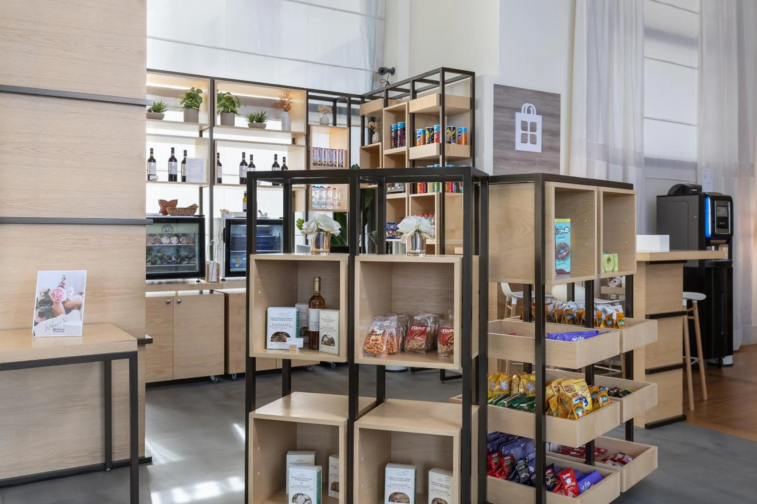 Shopping Area in Hilton Garden Inn Florence Novoli