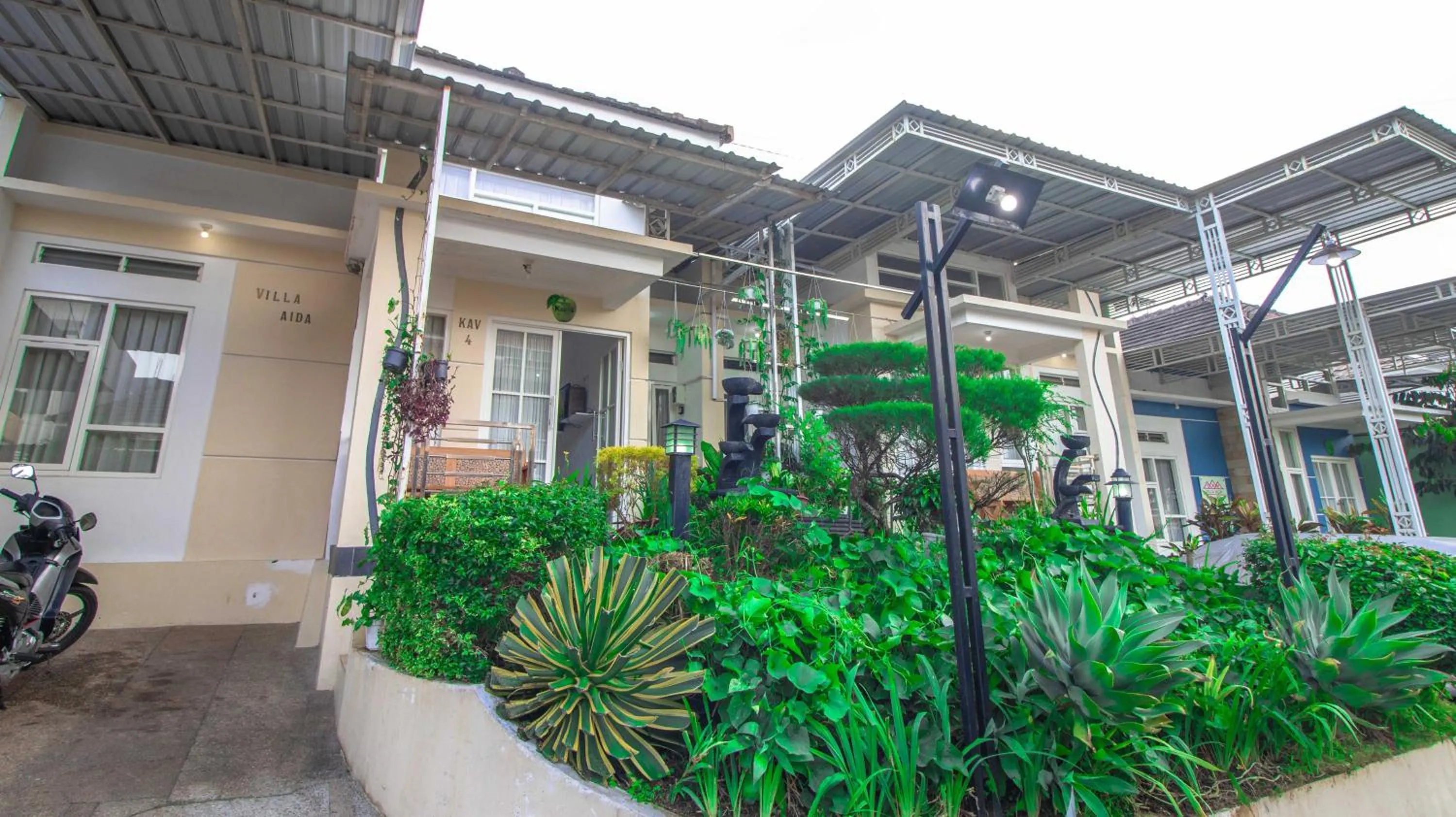 Property building in Villa El Nino 5 Bedroom dengan Rooftop Mountain View