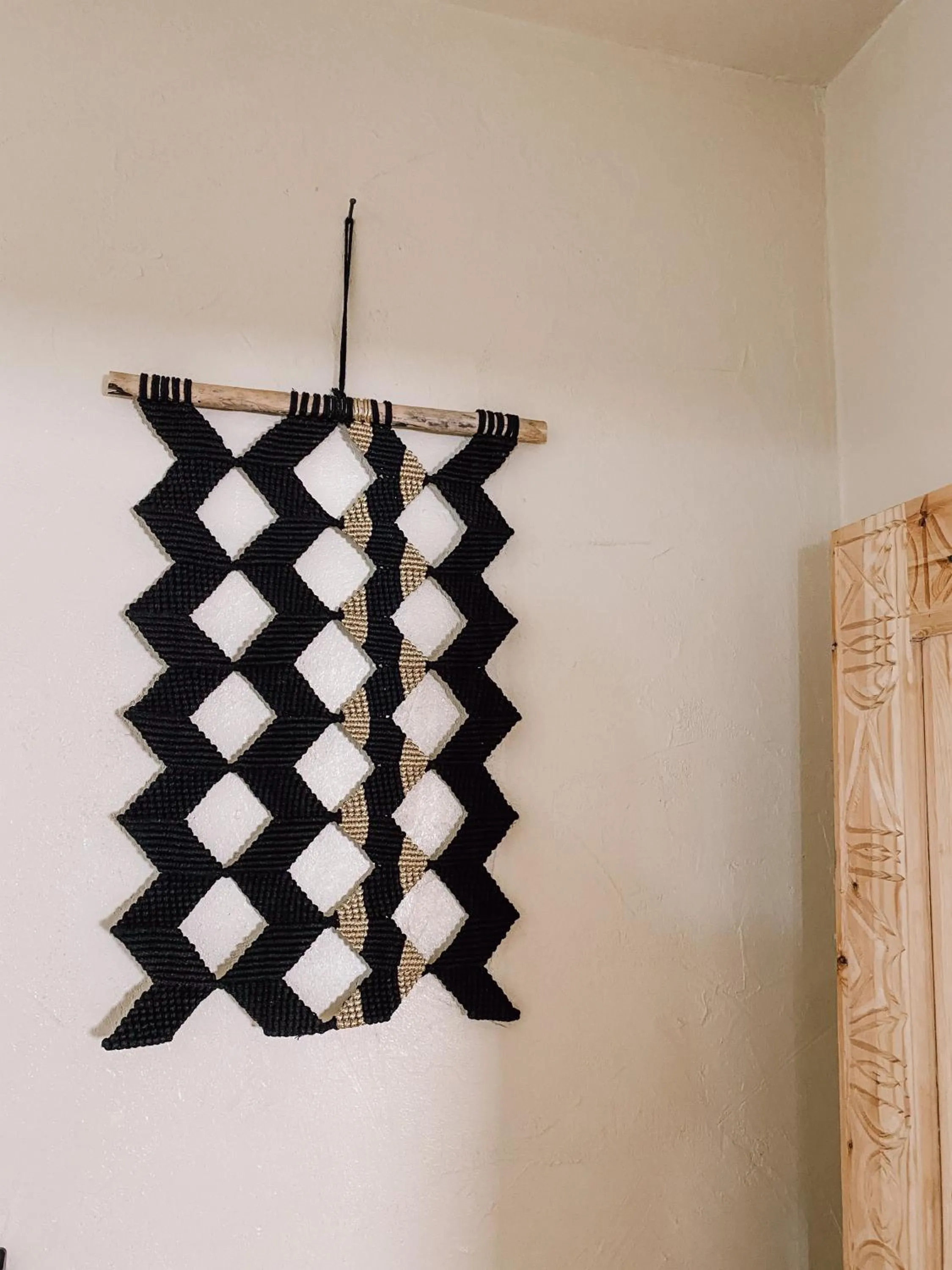 Decorative detail in Anza surfhouse