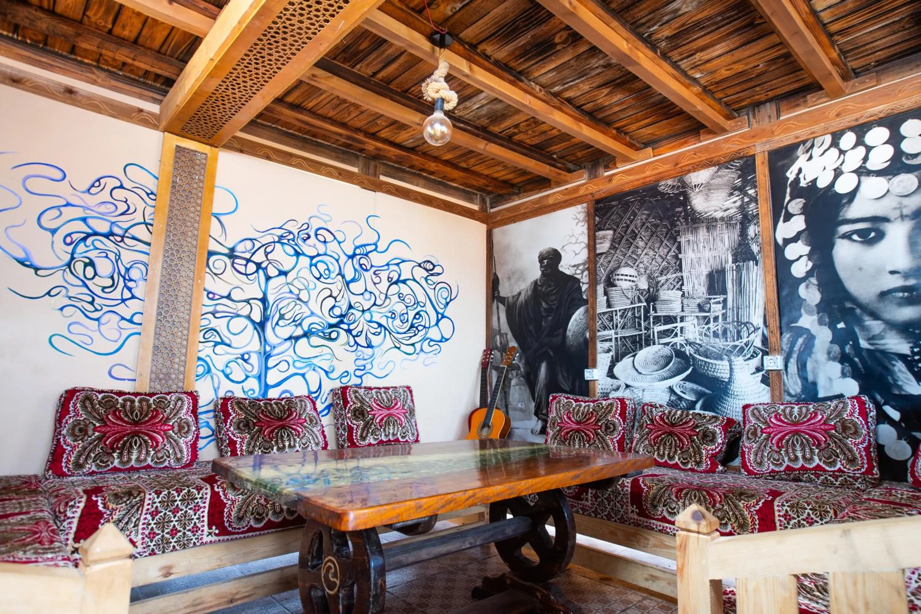 Decorative detail in Anza surfhouse