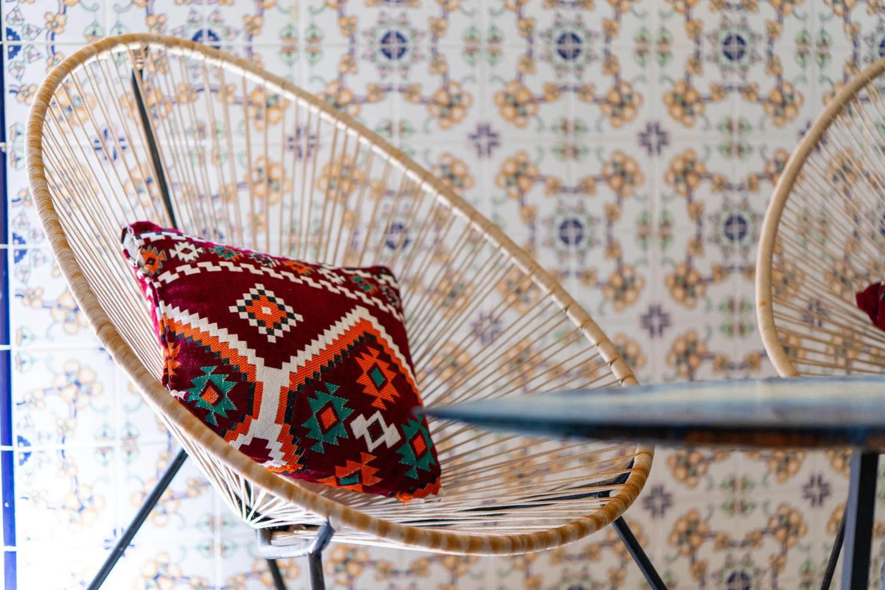 Seating area in Anza surfhouse