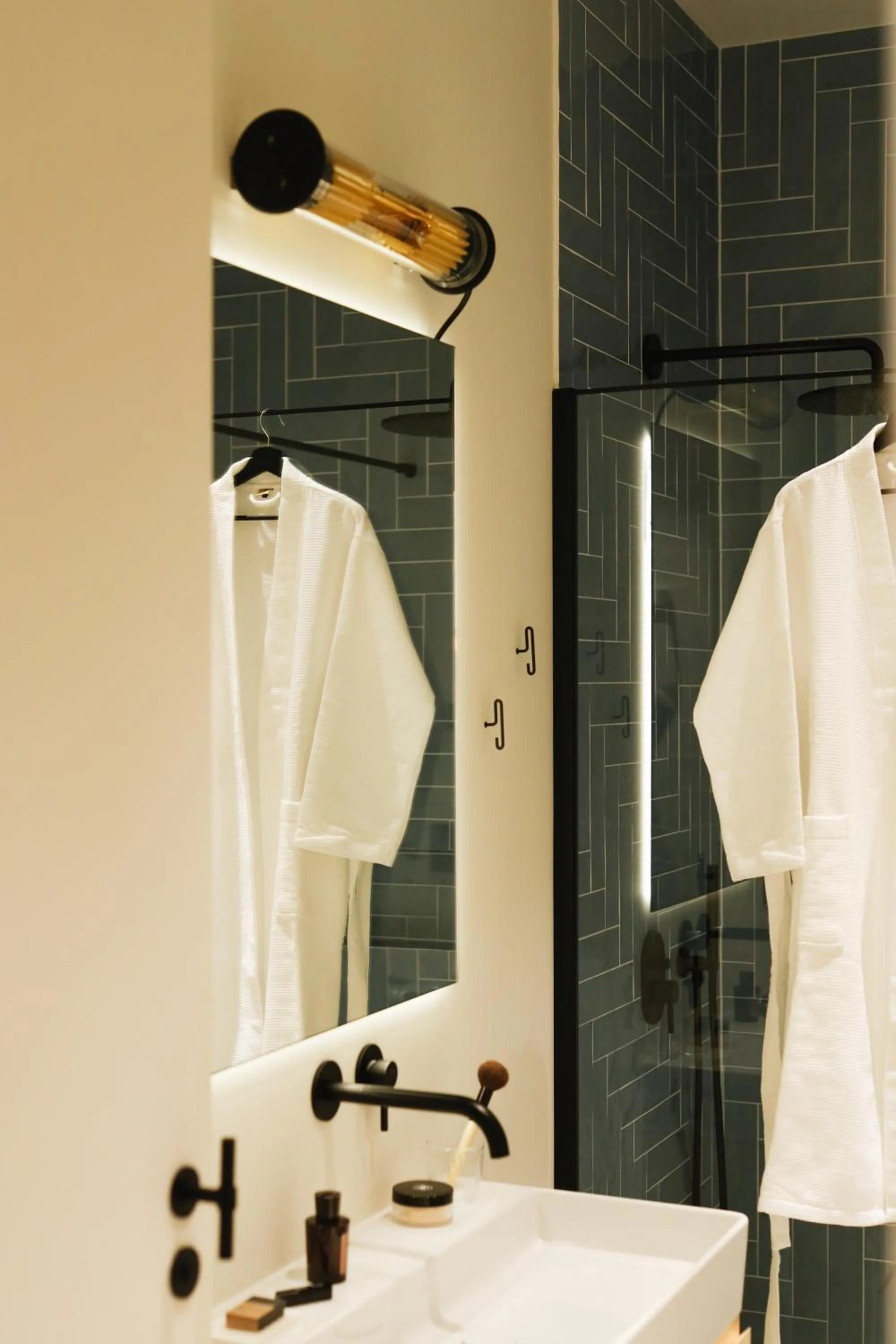 Shower in Mr(s)STiL Design Apartments