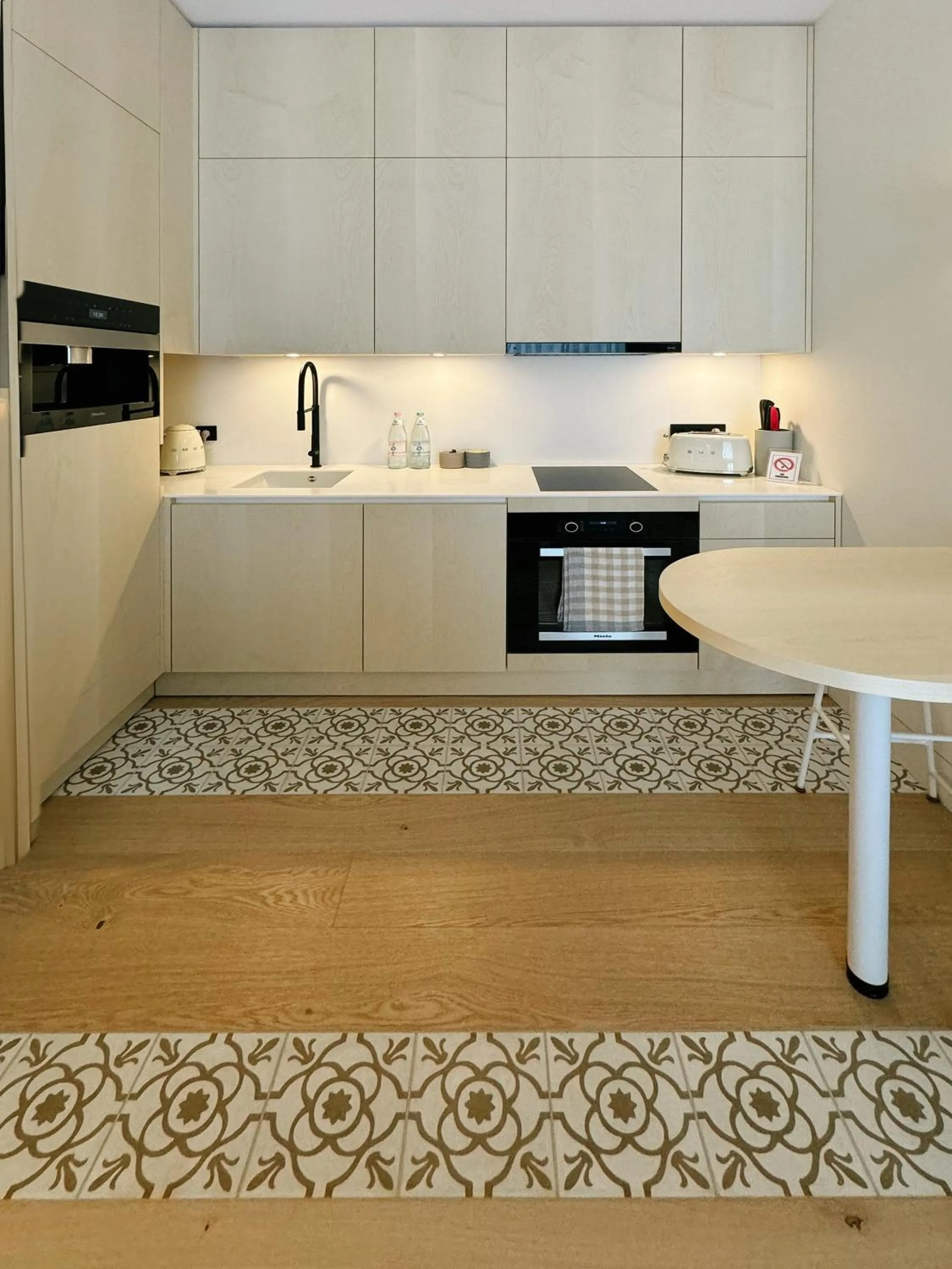 Kitchen or kitchenette in Mr(s)STiL Design Apartments
