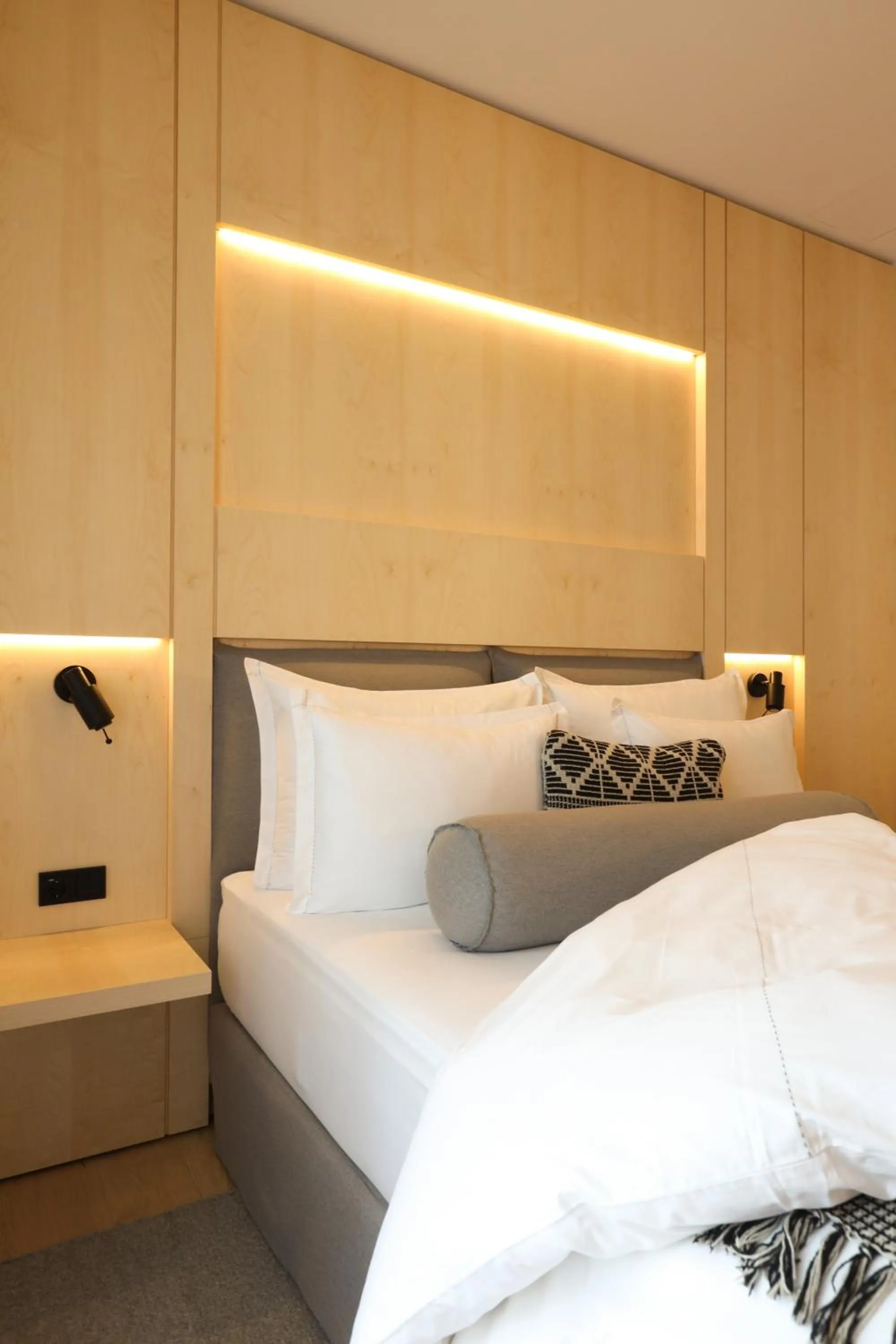 Bed in Mr(s)STiL Design Apartments