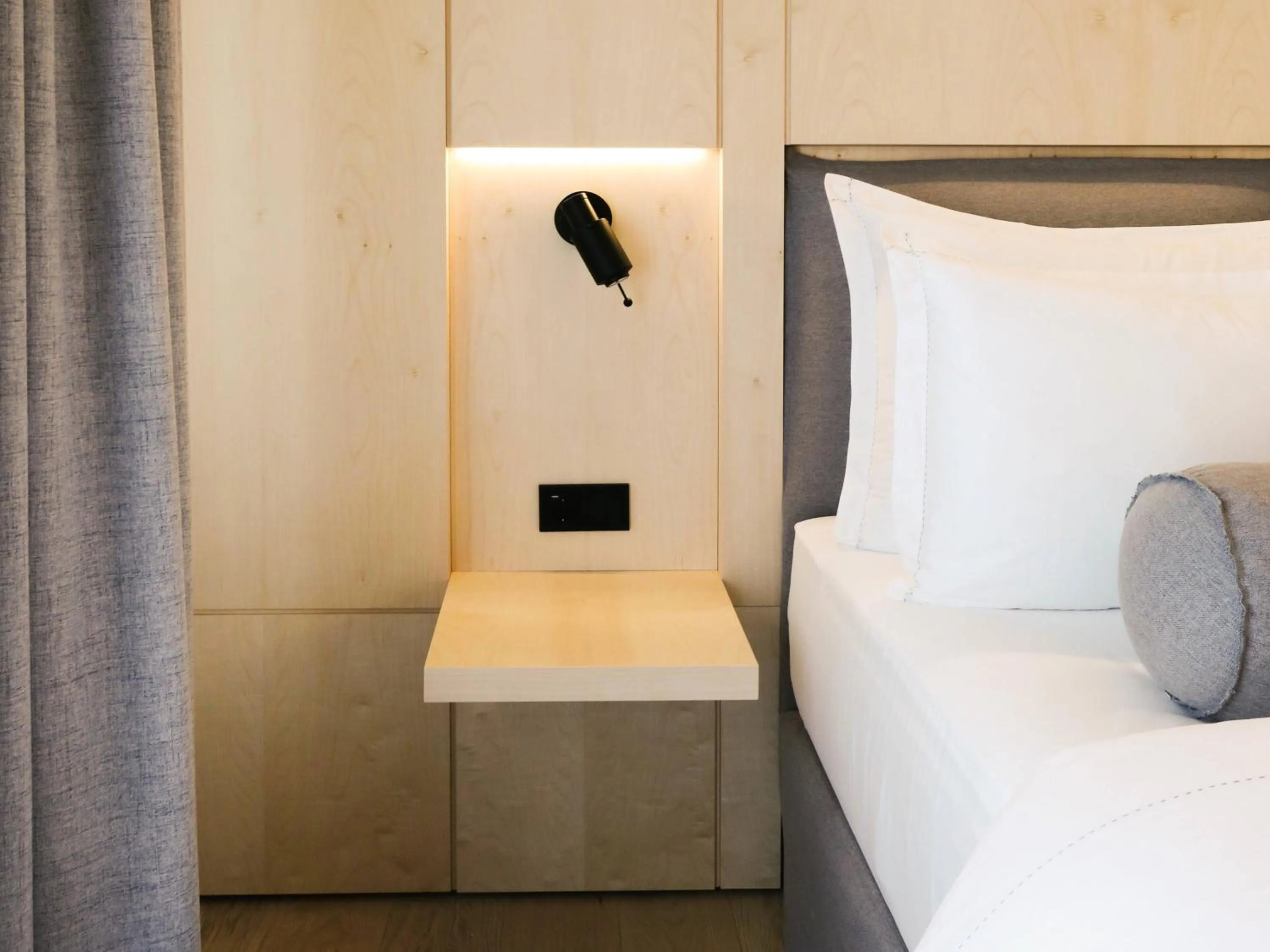 Bed in Mr(s)STiL Design Apartments