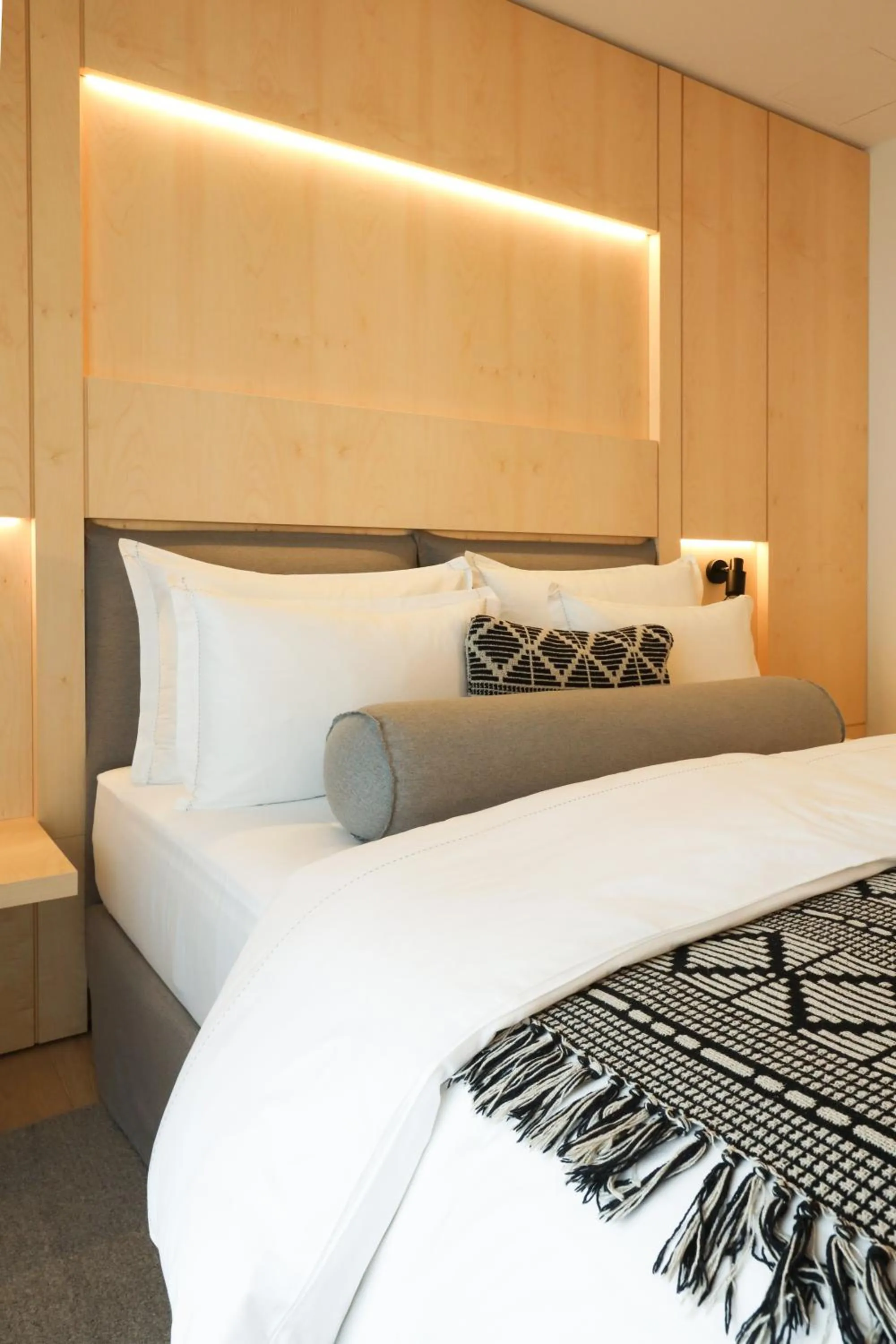 Bed in Mr(s)STiL Design Apartments