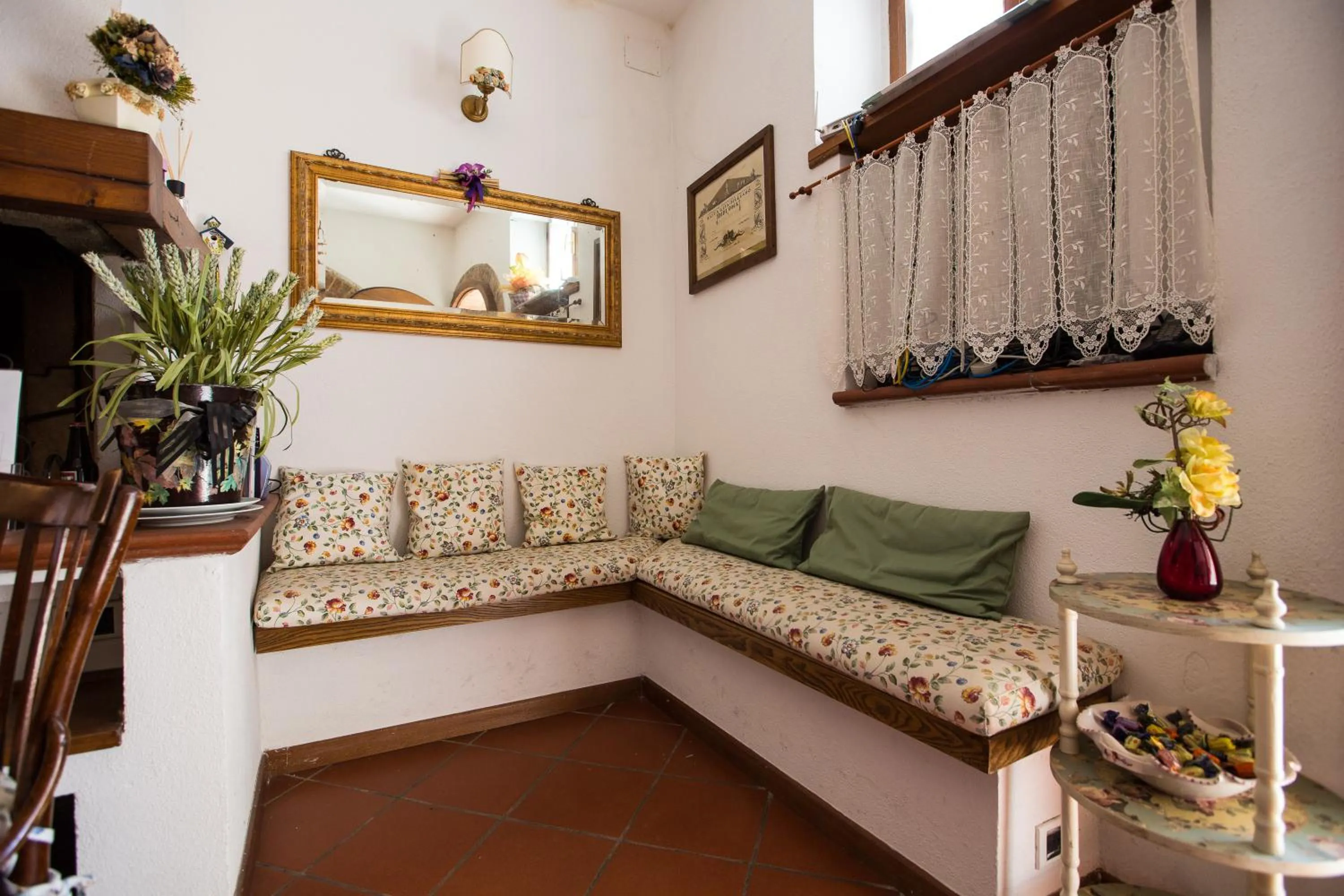 Lobby or reception in Antica Fonte Residenza di Siena