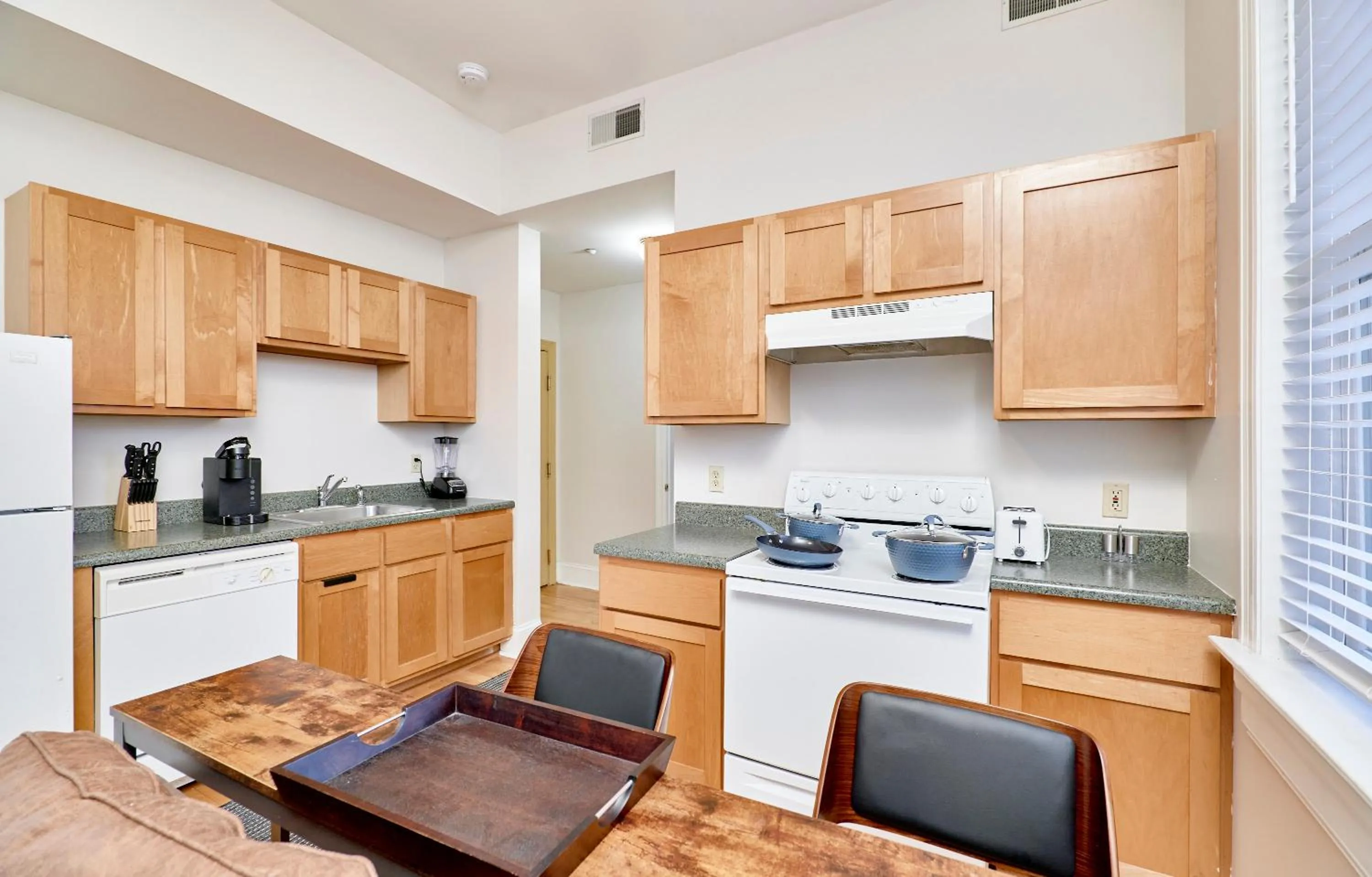 Kitchen or kitchenette in WhiteHouse at Grand Central