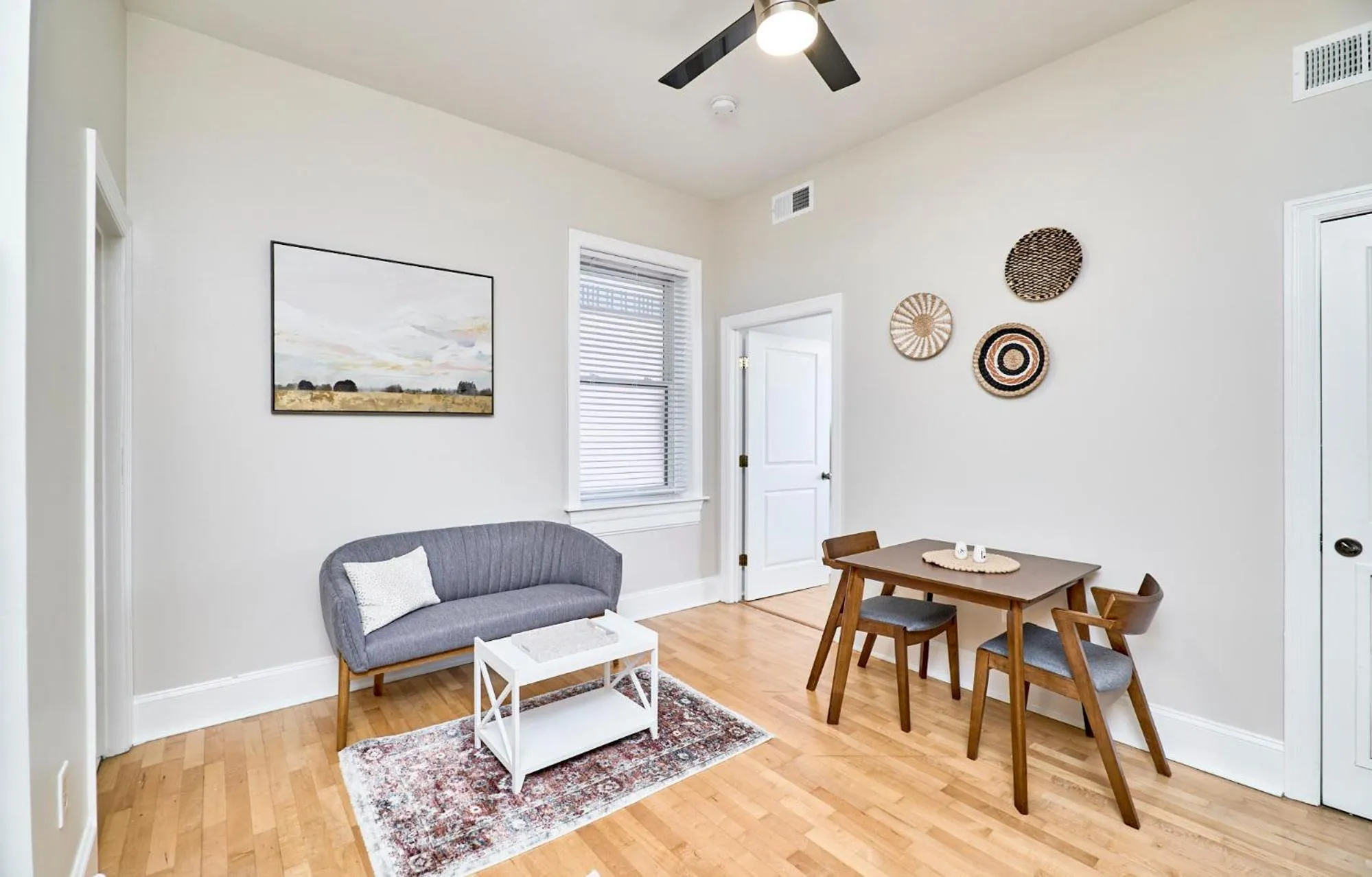 Living room in WhiteHouse at Grand Central