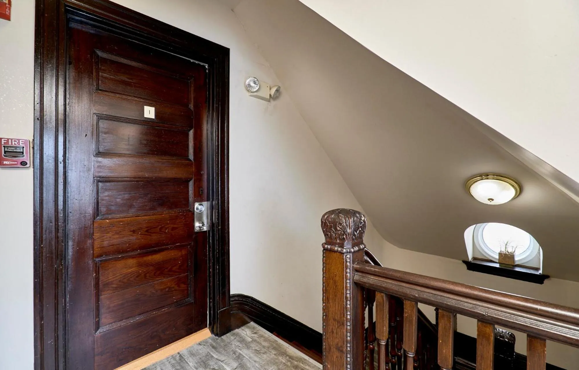 Facade/entrance in WhiteHouse at Grand Central