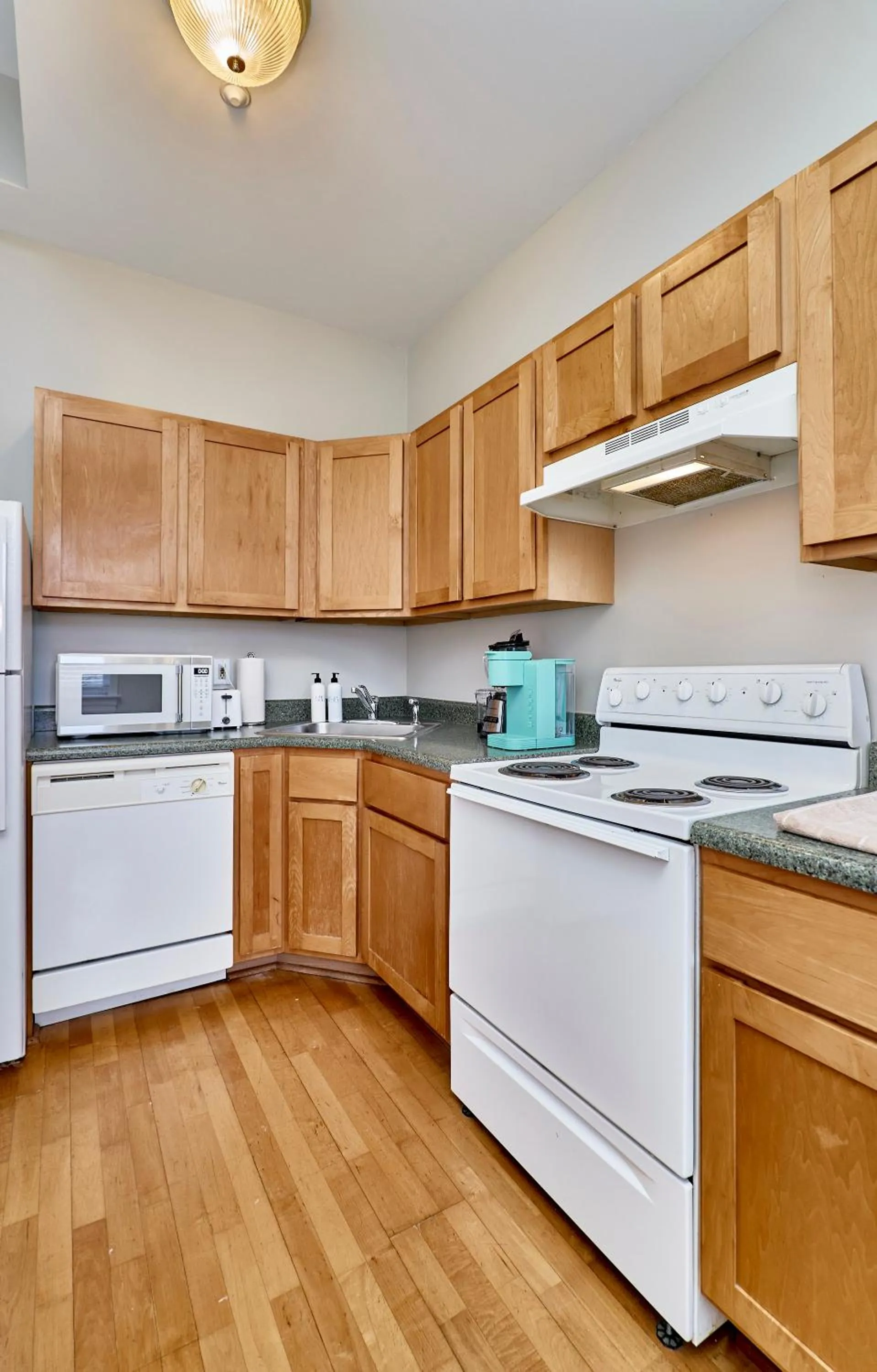 Kitchen or kitchenette in WhiteHouse at Grand Central