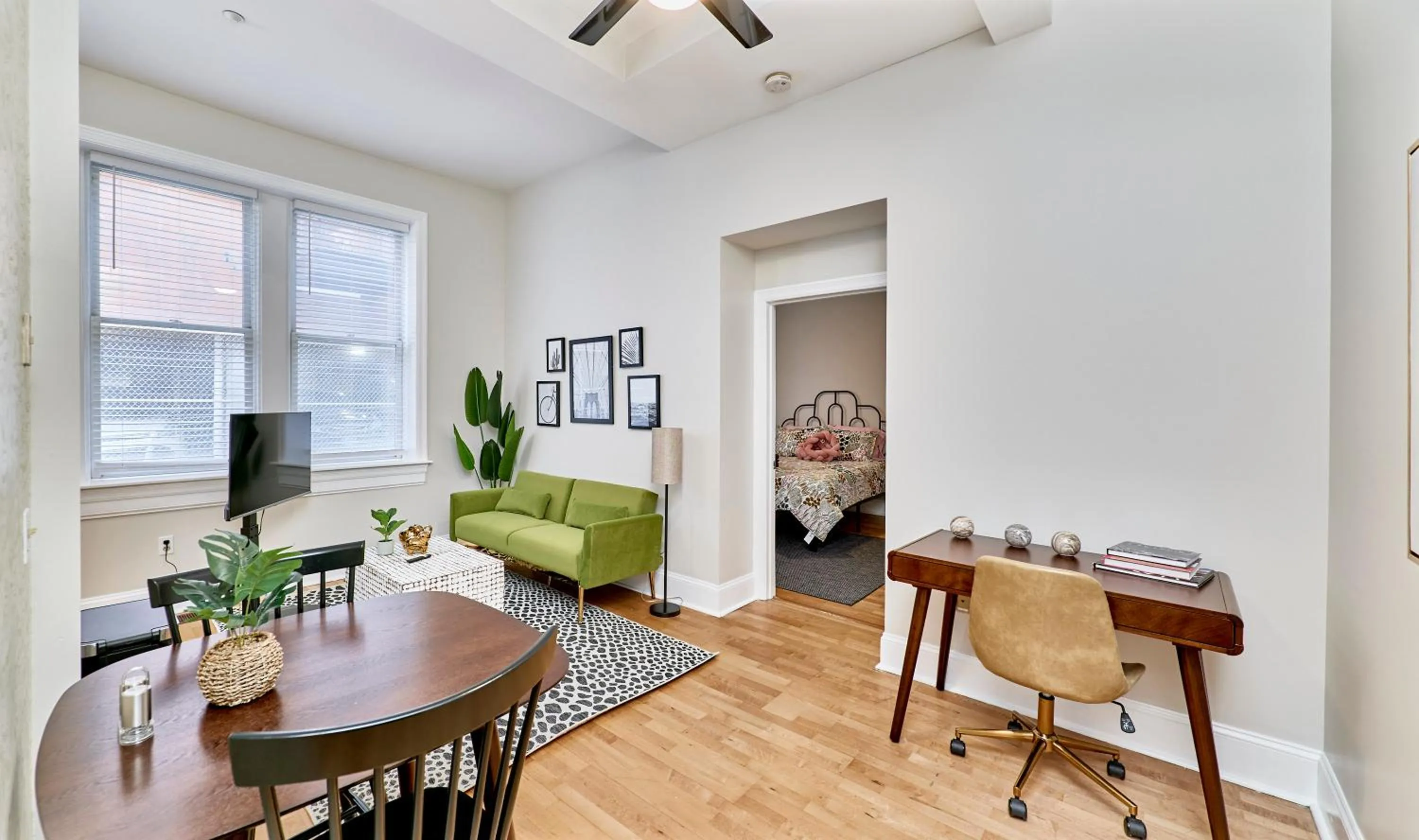 Living room in WhiteHouse at Grand Central