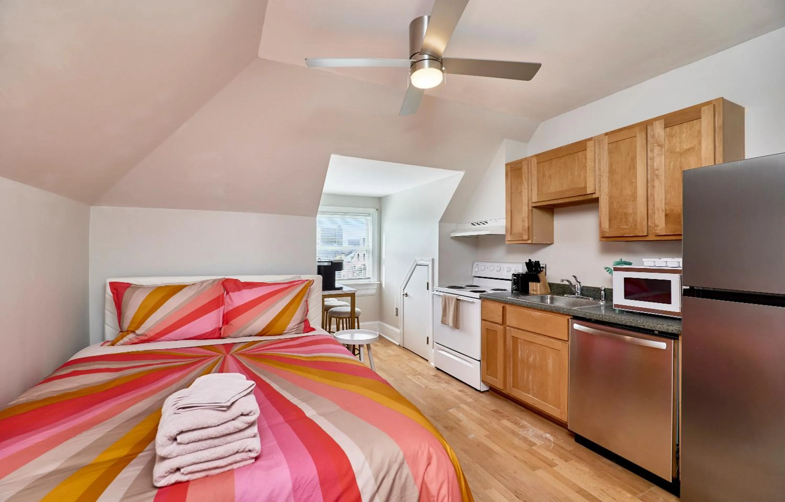 Bed in WhiteHouse at Grand Central